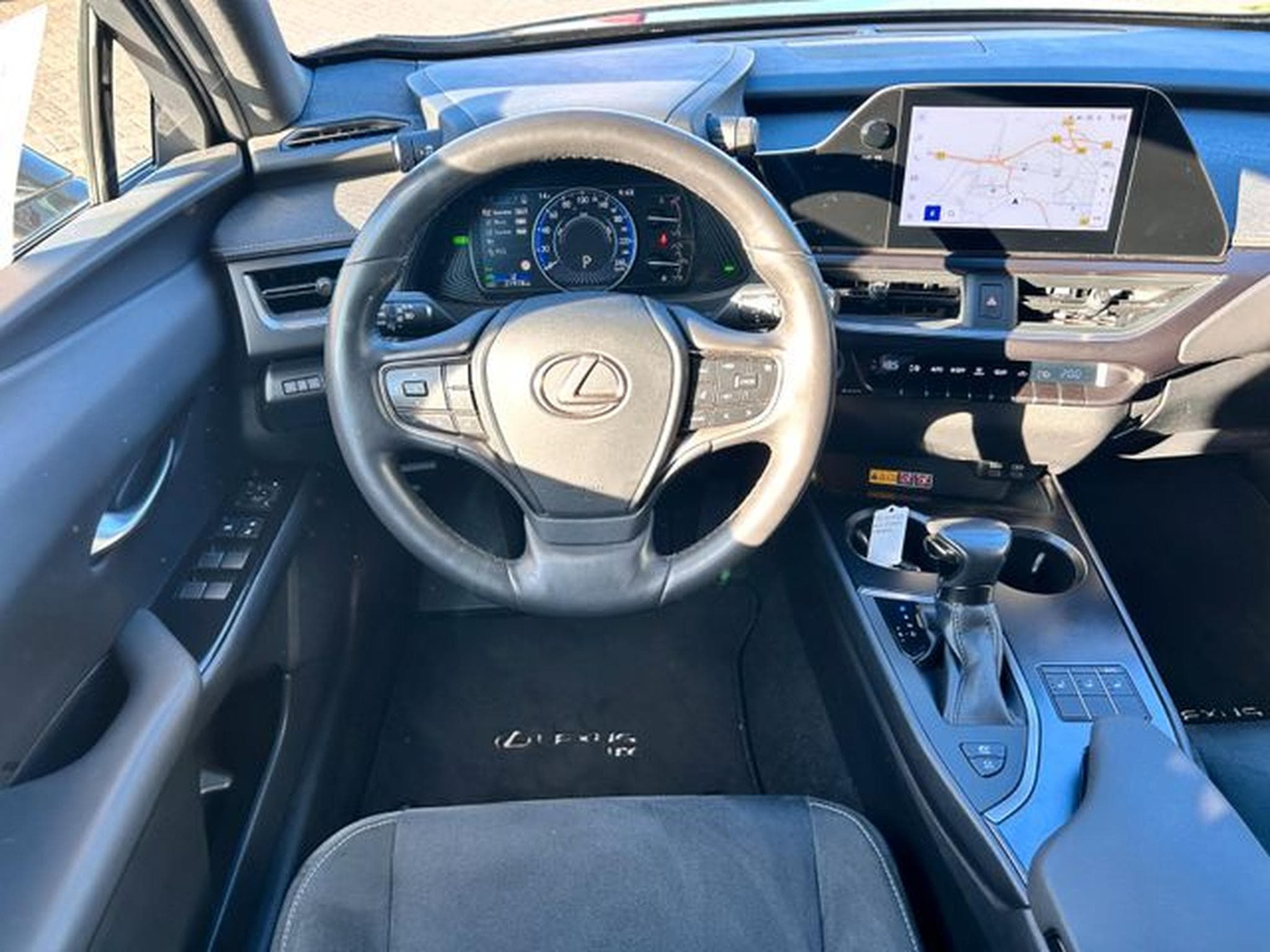 Lexus UX UX 250h Style Edition Navi Kamera (2023) - Photo 12