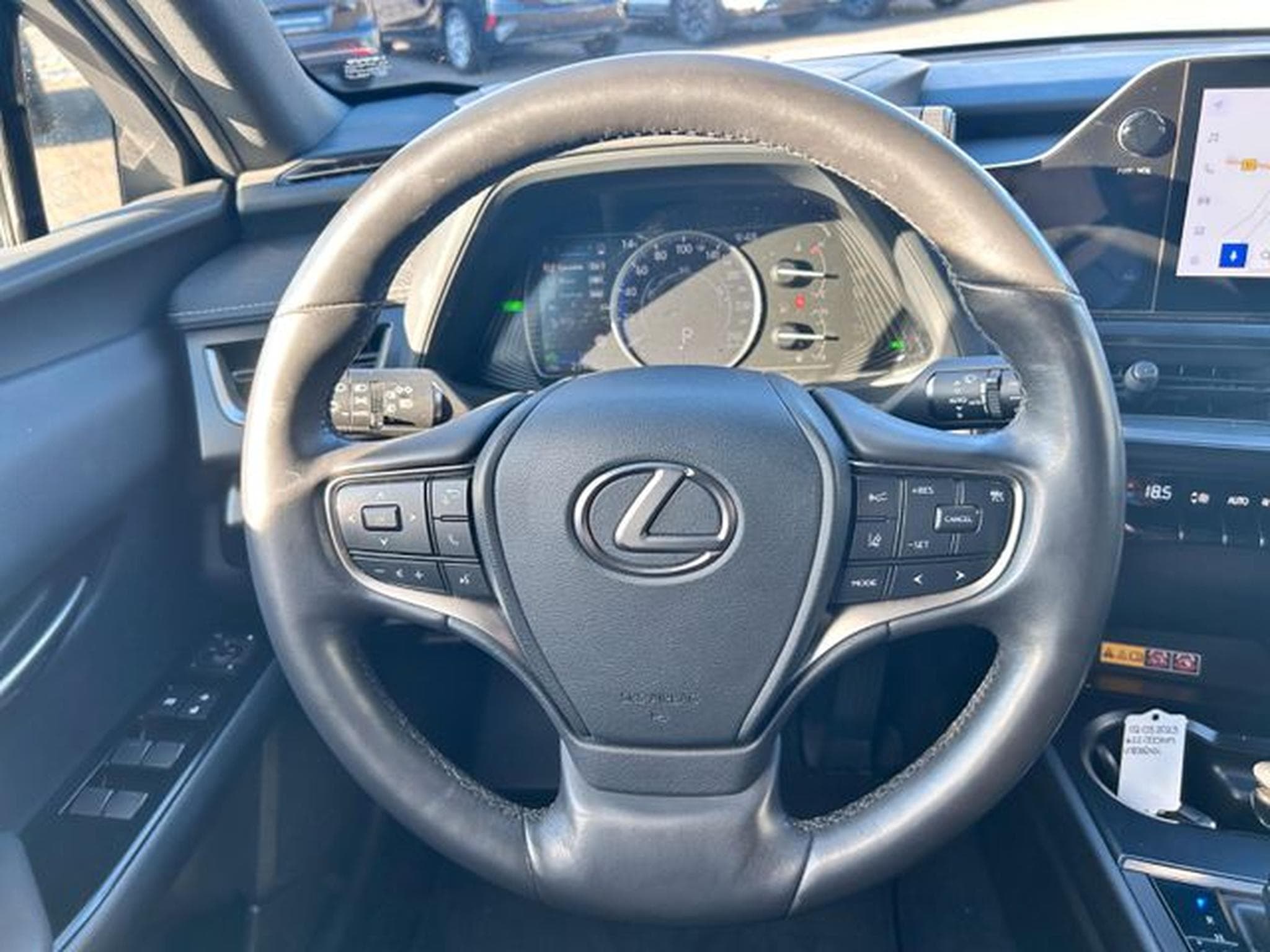 Lexus UX UX 250h Style Edition Navi Kamera (2023) - Photo 13