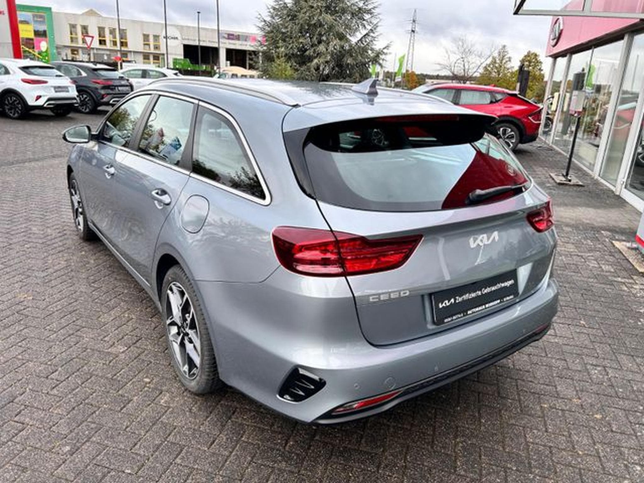 Kia Ceed Ceed SW 1,5T-GDI DCT Spirit Navi Kamera Sound (2025) - Photo 5