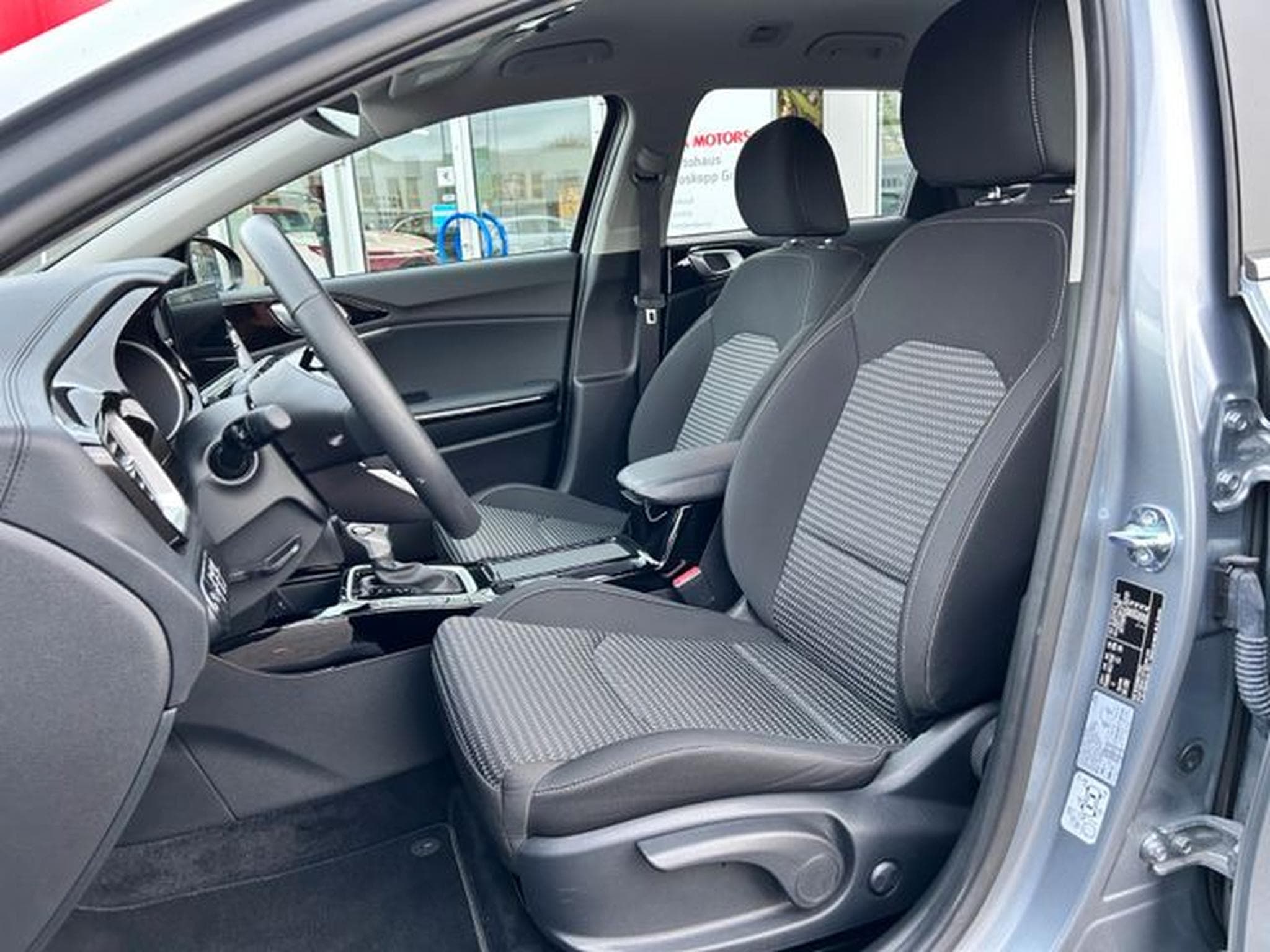 Kia Ceed Ceed SW 1,5T-GDI DCT Spirit Navi Kamera Sound (2025) - Photo 10