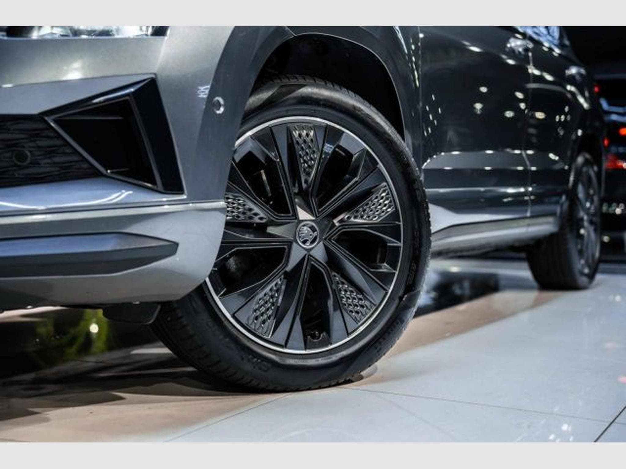 Skoda Karoq Karoq 2.0 TDI DSG Sportline NAVI 4x4 AHK STAHZG (2023) - Photo 4