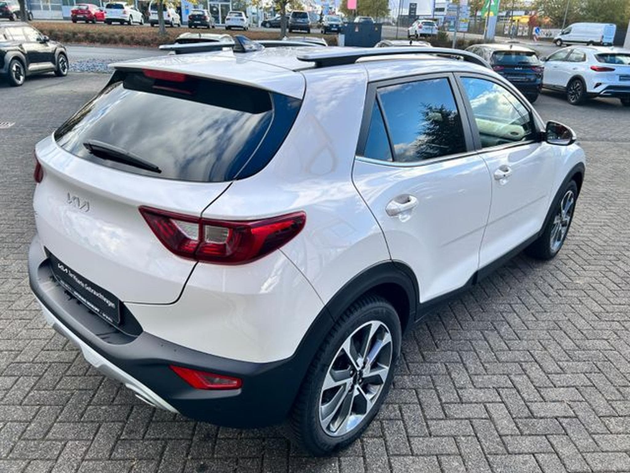 Kia Stonic Stonic 1,0T-GDI DCT Spirit TECH Navi Kamera SHZ (2025) - Photo 8
