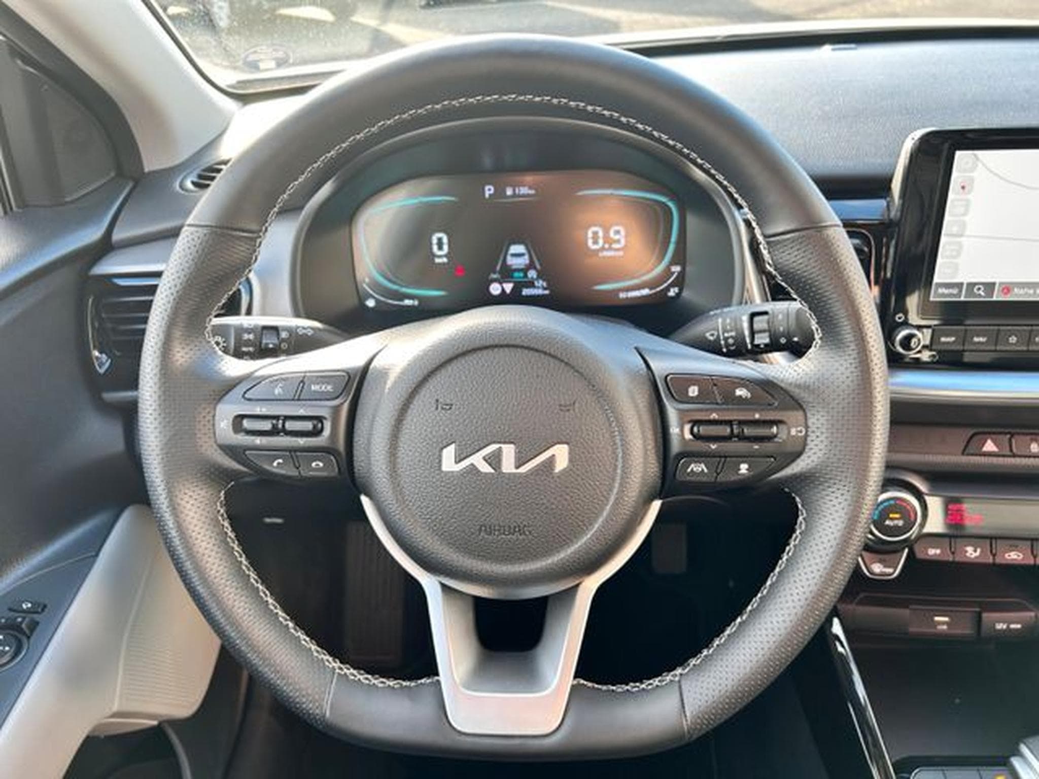 Kia Stonic Stonic 1,0T-GDI DCT Spirit TECH Navi Kamera SHZ (2025) - Photo 13