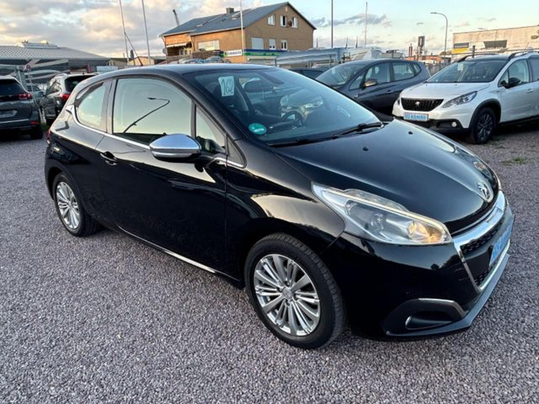 Peugeot 208 208 Allure 1.6 HDi *SHZ*Tempomat*1.Hand*Euro6* (2015) - Photo 3