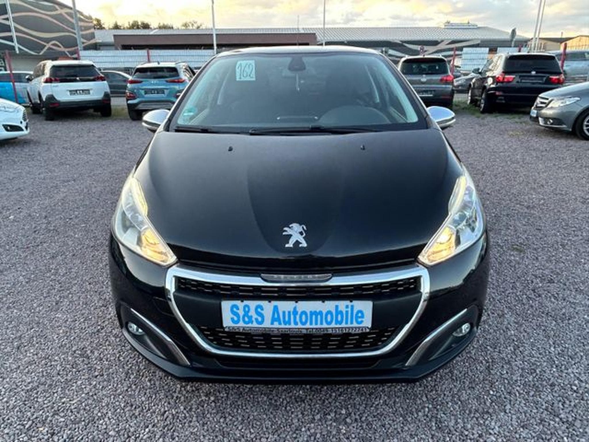 Peugeot 208 208 Allure 1.6 HDi *SHZ*Tempomat*1.Hand*Euro6* (2015) - Photo 2