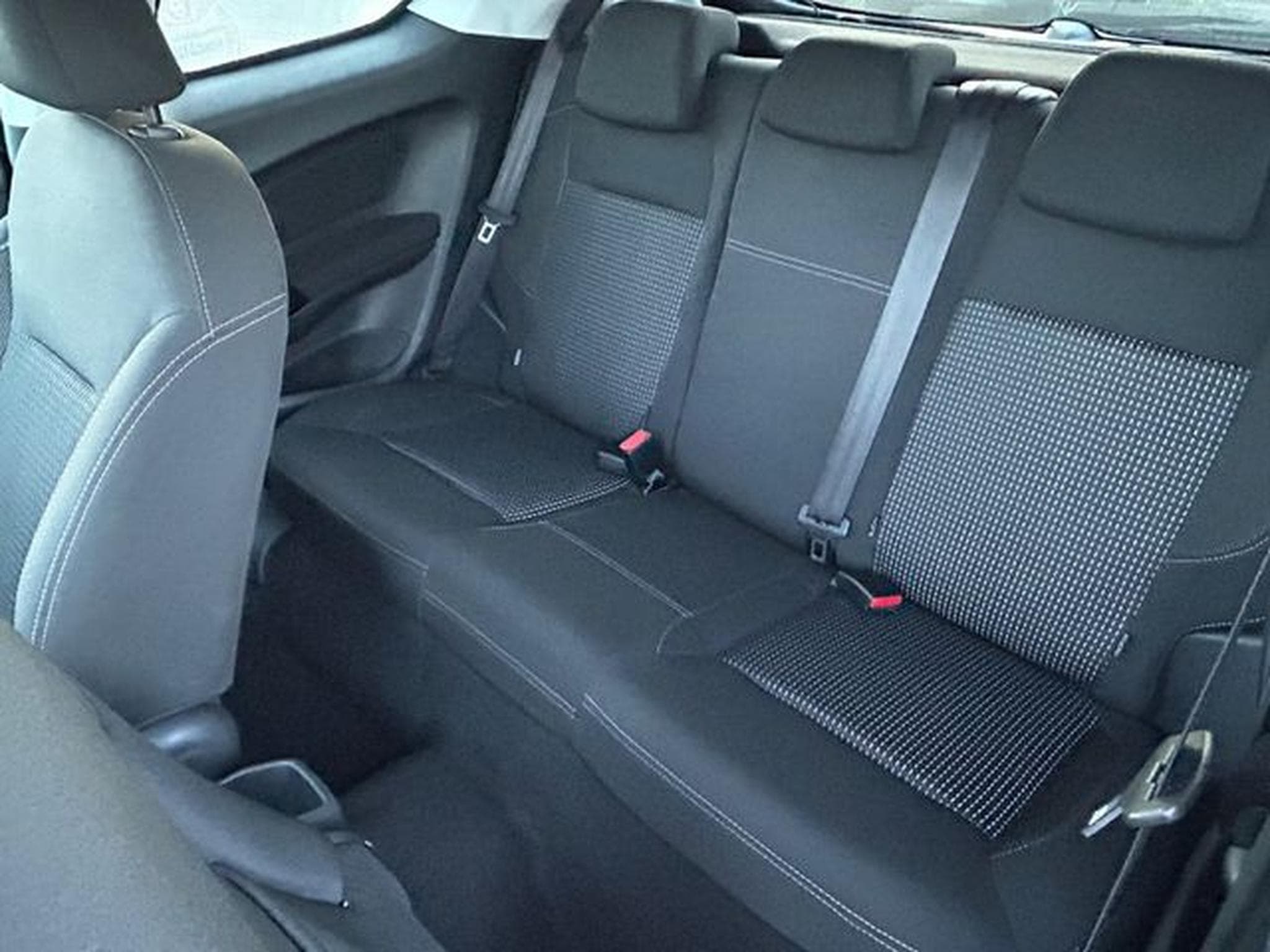 Peugeot 208 208 Allure 1.6 HDi *SHZ*Tempomat*1.Hand*Euro6* (2015) - Photo 8