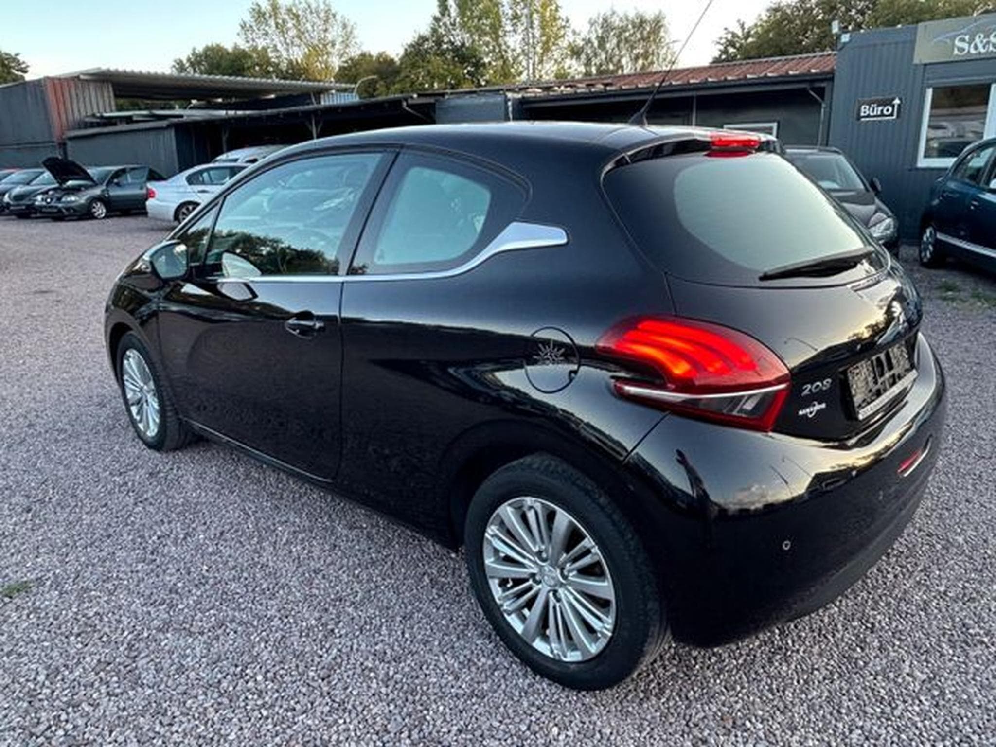 Peugeot 208 208 Allure 1.6 HDi *SHZ*Tempomat*1.Hand*Euro6* (2015) - Photo 6