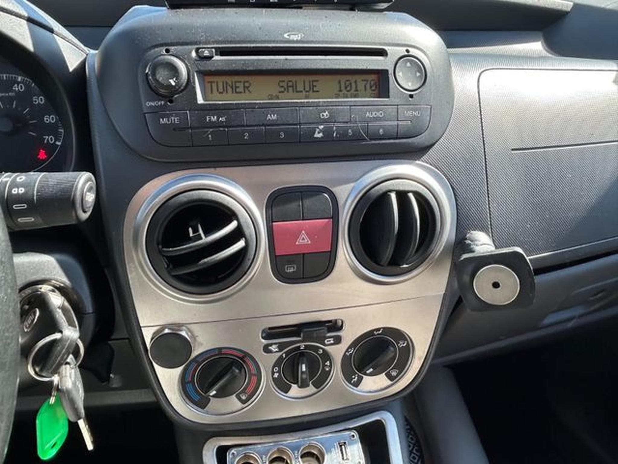 Fiat Qubo Qubo Dynamic 1.3 JTD *Klima*MFL* (2009) - Photo 11