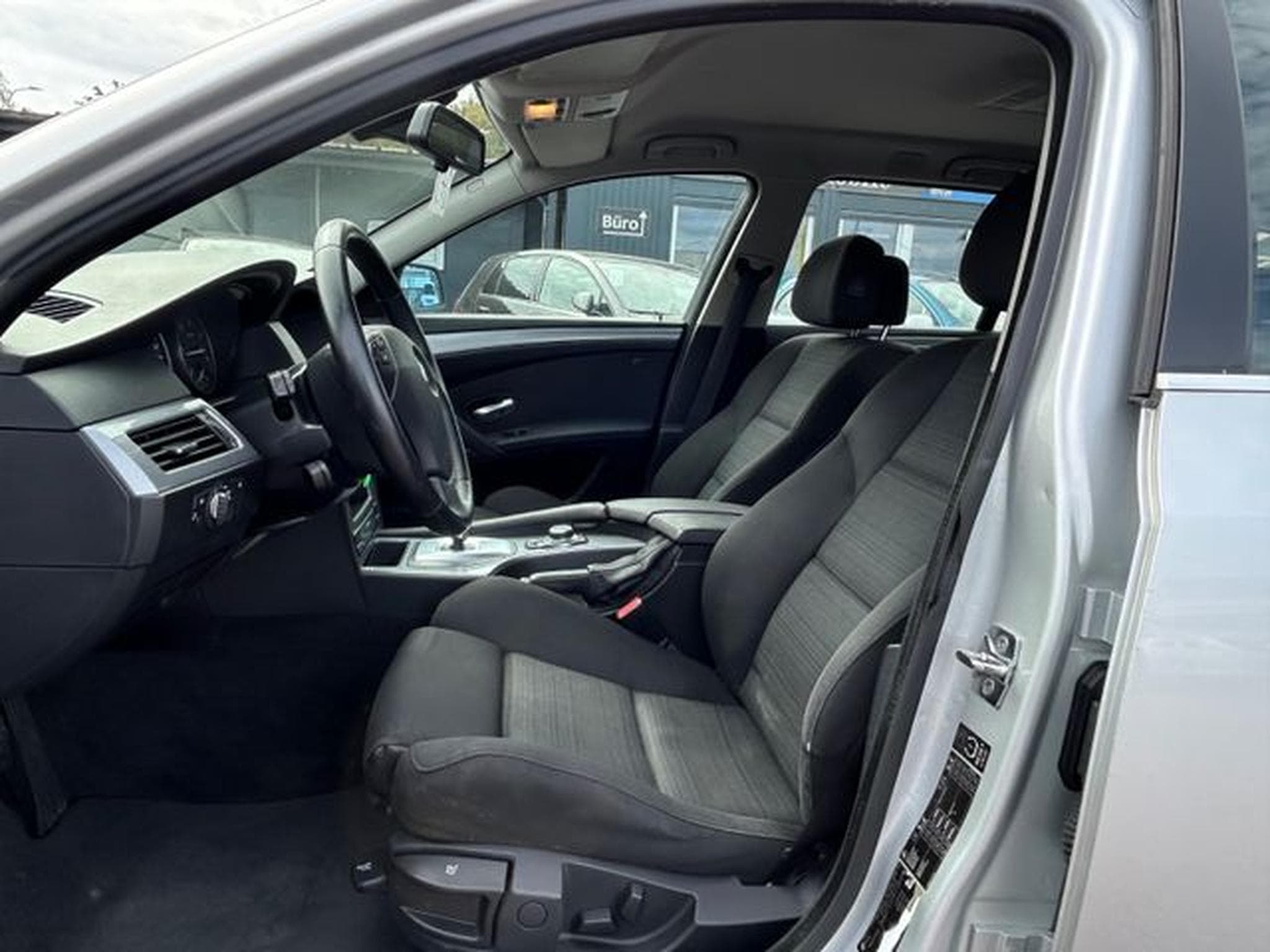 BMW 520 520d Touring *Automatik*Navi*Xenon*Euro5* (2009) - Photo 7