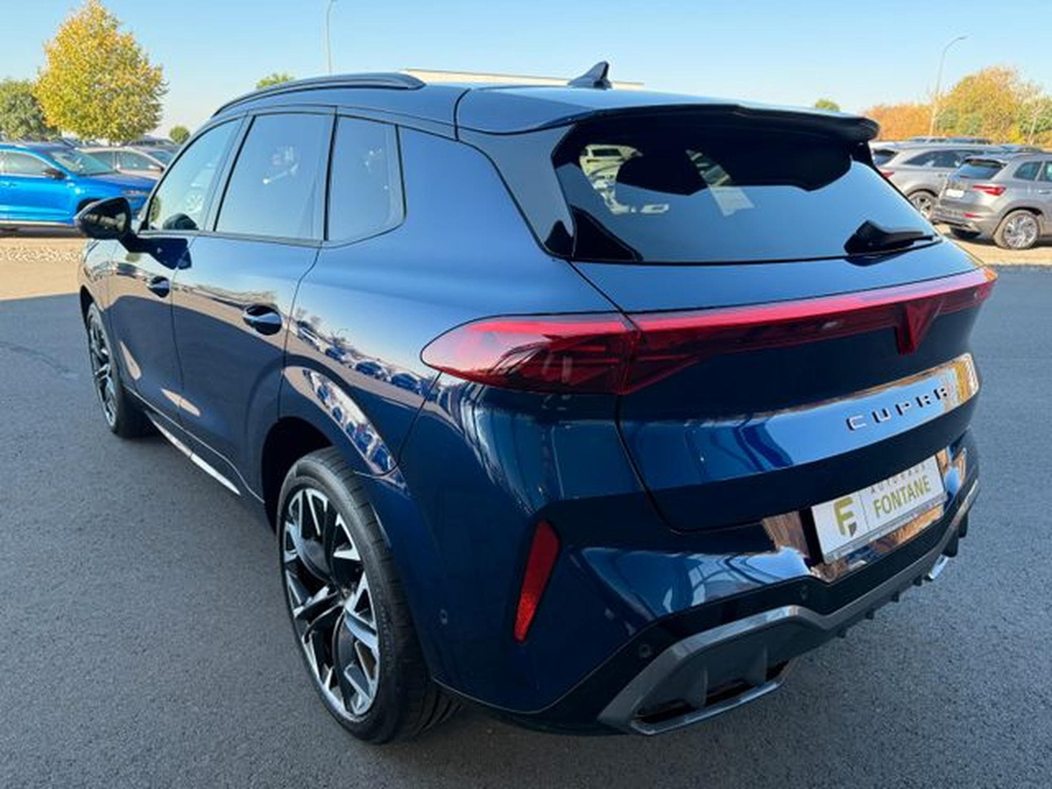 Cupra Terramar Terramar 2.0 TSI 4Drive VZ Pano 360° HUD Keyless (2025) - Foto 8