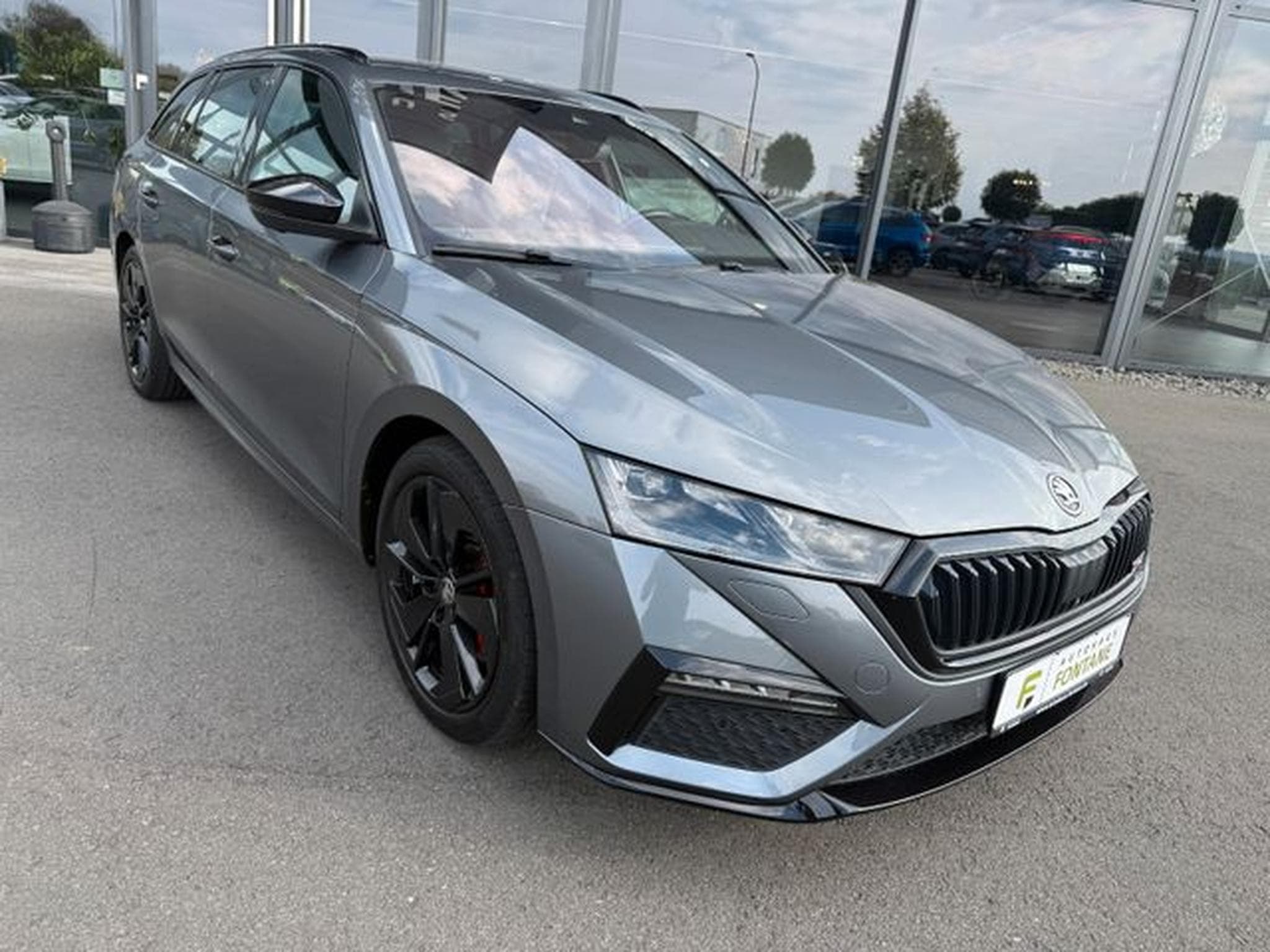 Skoda Octavia Octavia 2,0TSi Kombi RS Massage Alcantara Matrix (2023) - Foto 3