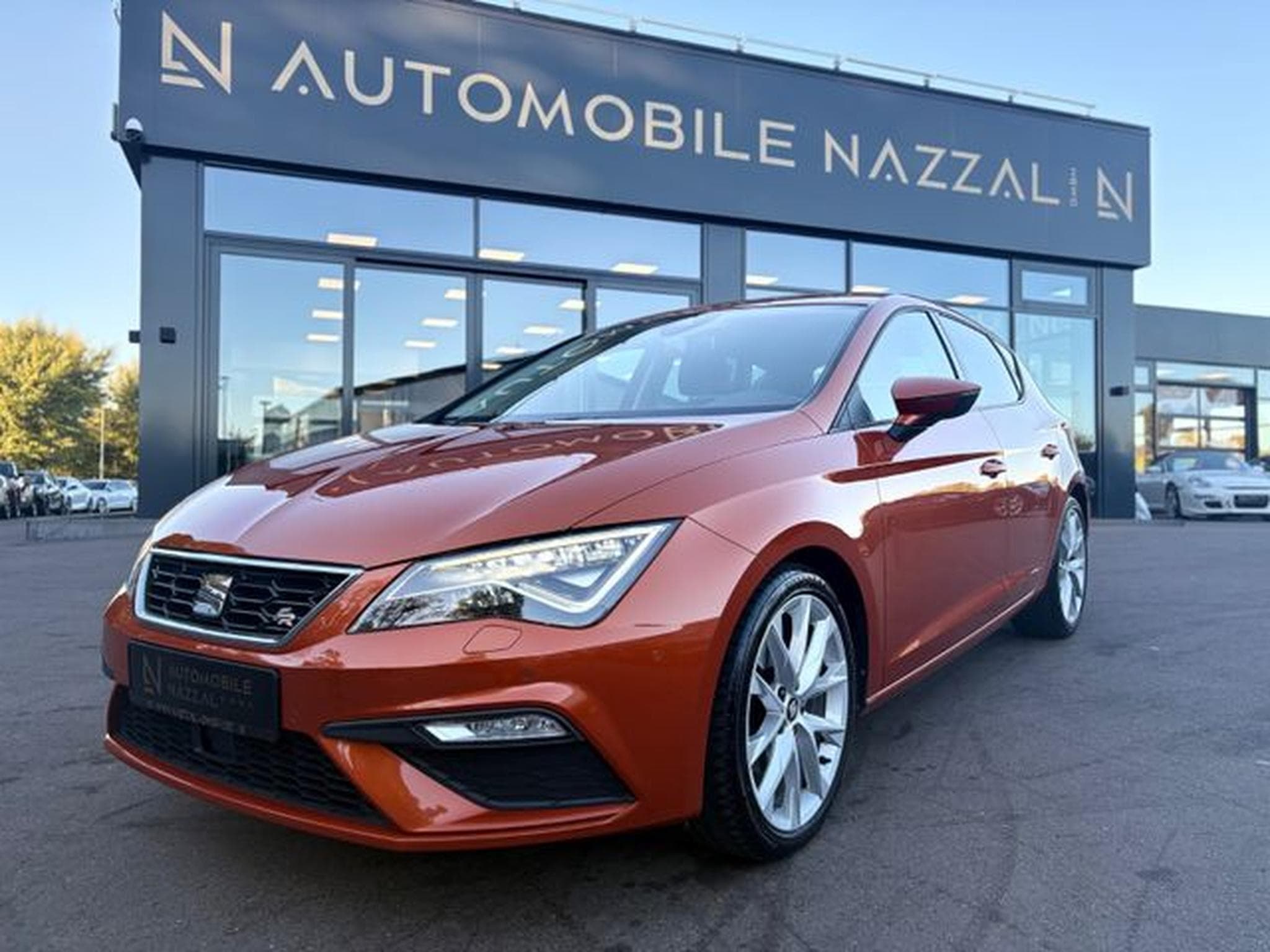 Seat Leon LEON FR*NAVI*AUTOMATIK*KAMERA*VIRTUAL*SHZ* (2019) - Foto 2