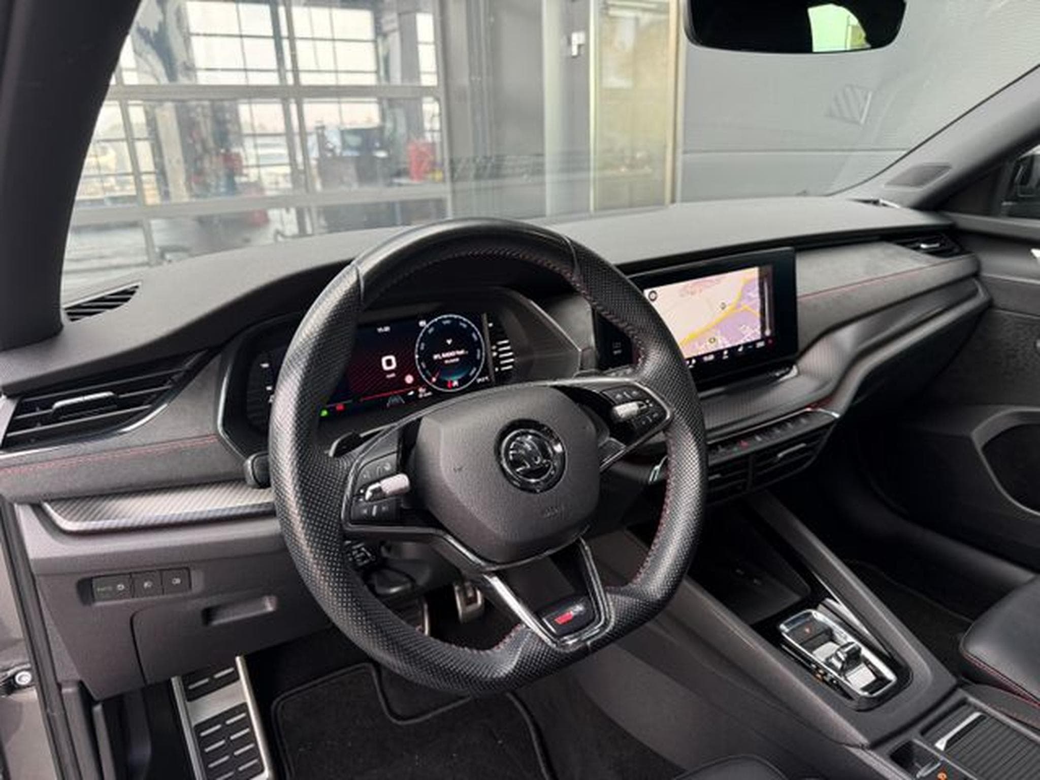 Skoda Octavia Octavia 2,0TSi Kombi RS Massage Alcantara Matrix (2023) - Foto 10