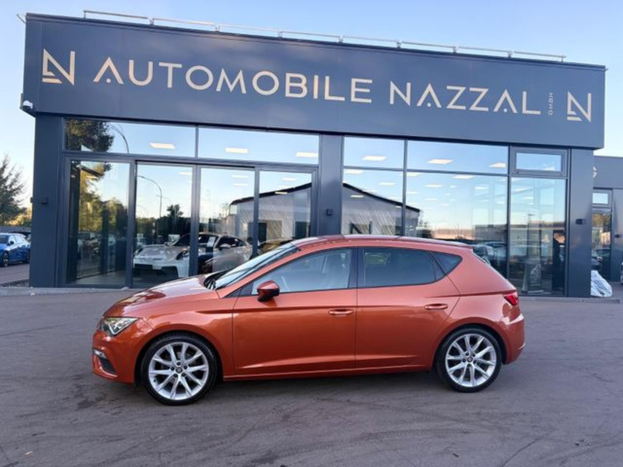 Seat Leon LEON FR*NAVI*AUTOMATIK*KAMERA*VIRTUAL*SHZ* (2019) - Foto 11
