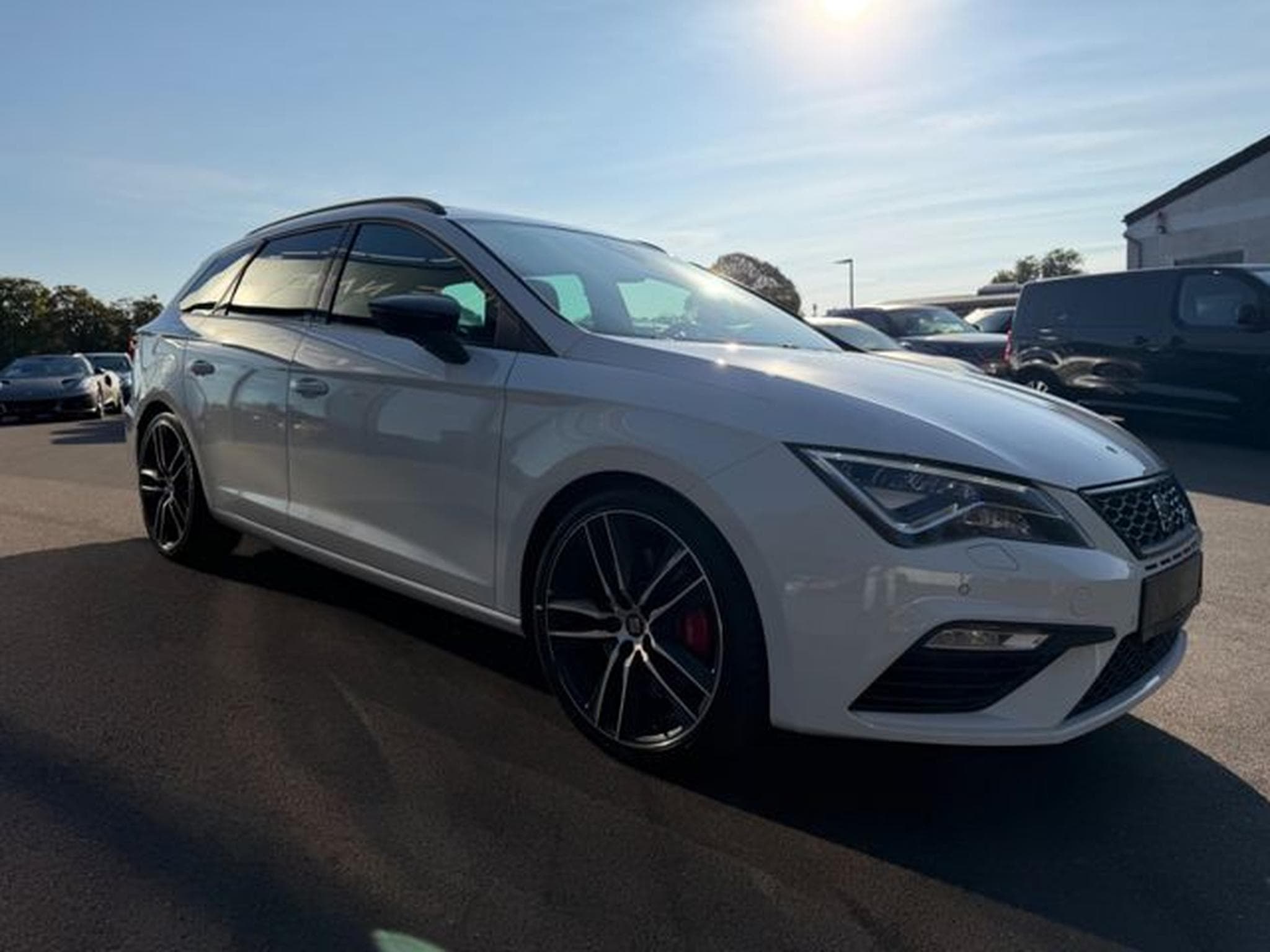 Seat Leon LEON ST CUPRA 300 4DRIVE*AUTOMATIK*LED*NAVI*TOP* (2018) - Photo 4