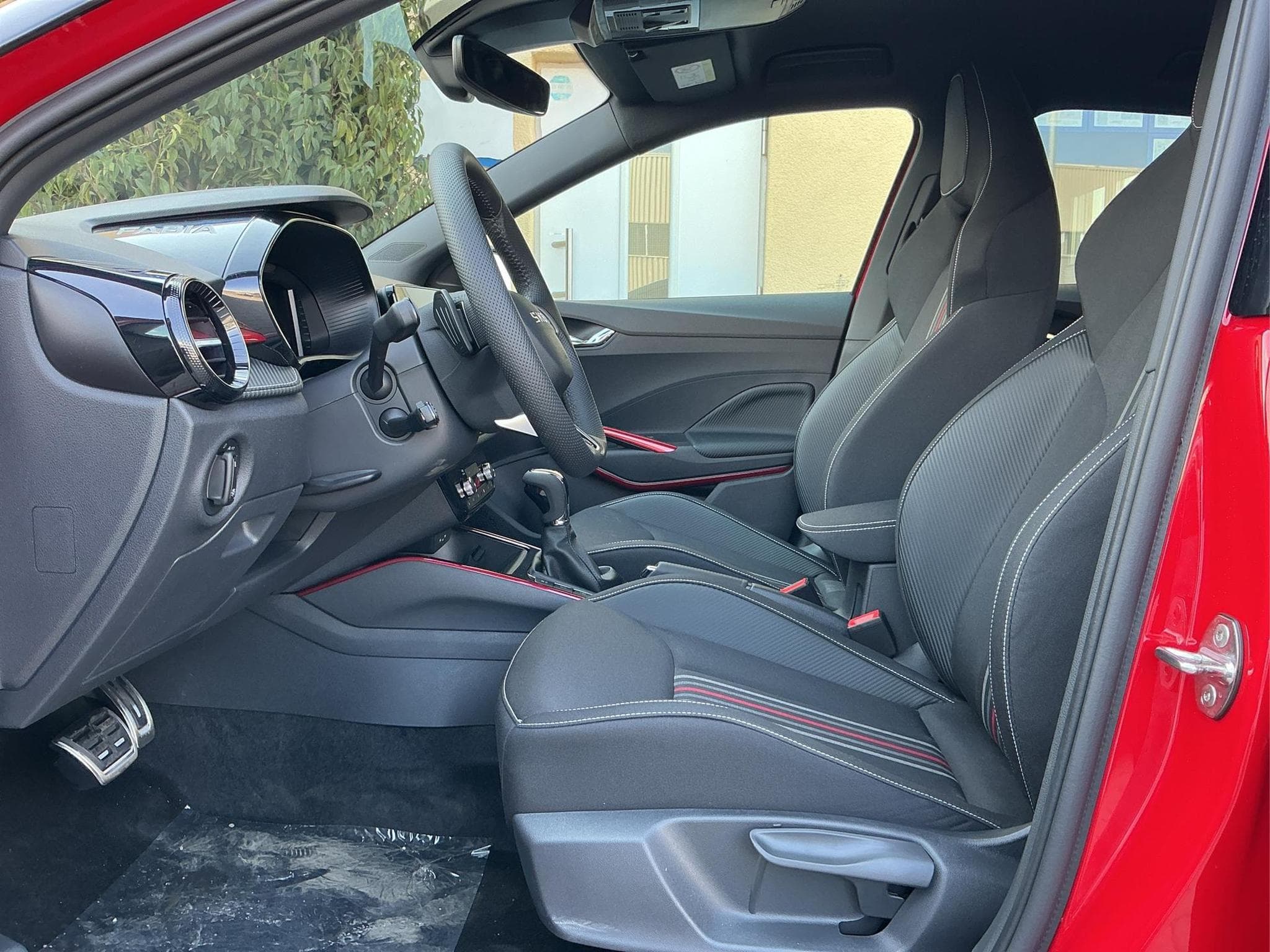 Skoda Fabia Monte Carlo (2026) - Foto 10