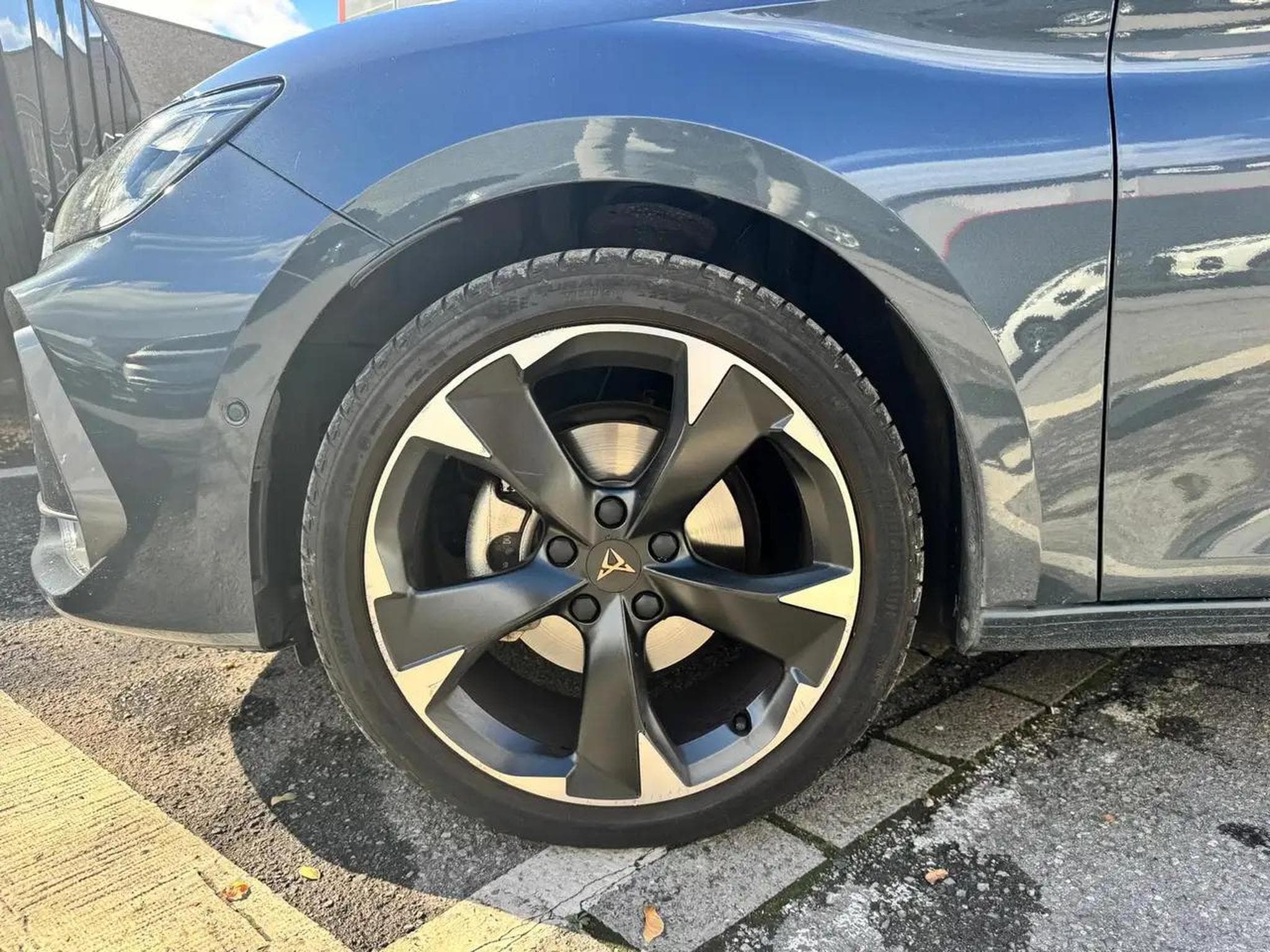 Cupra Leon (2025) - Foto 24