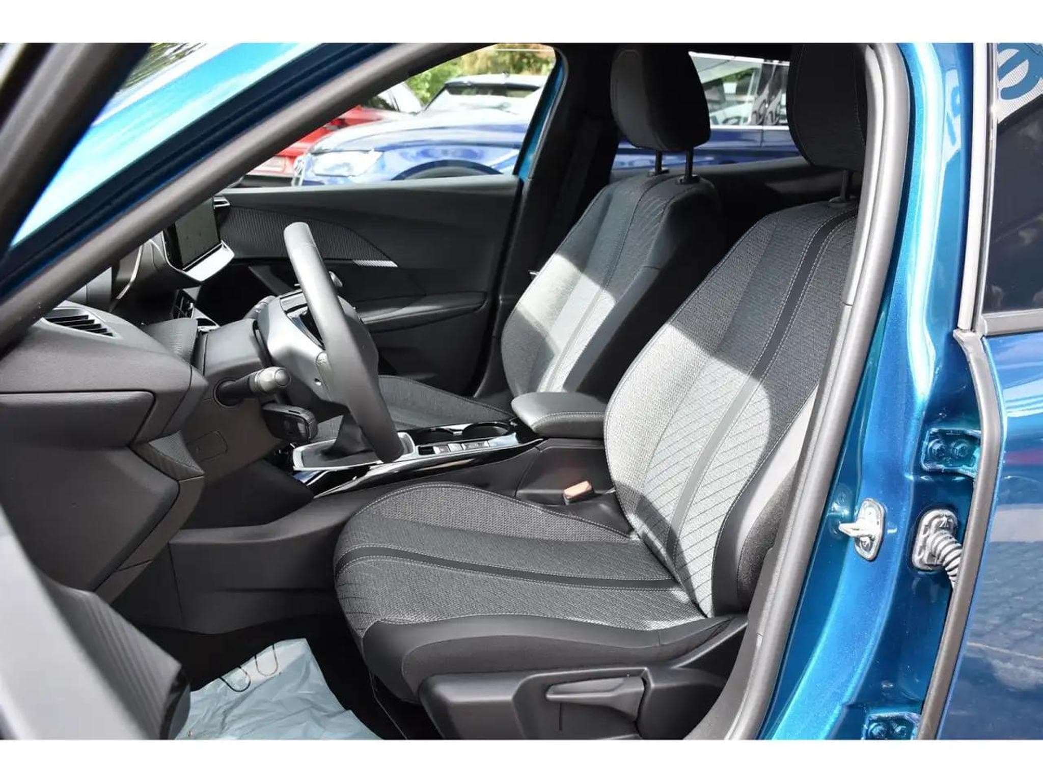 Peugeot 2008 (2025) - Foto 6