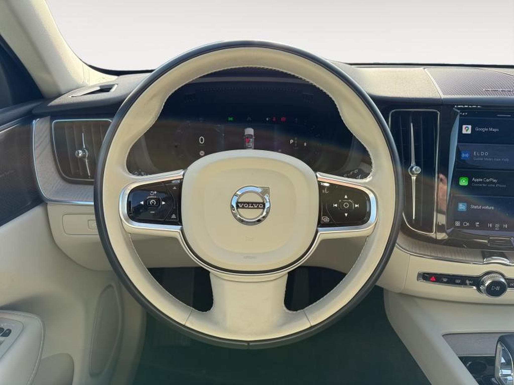 Volvo XC60 B4 Plus Dark / Essence (2023) - Photo 12