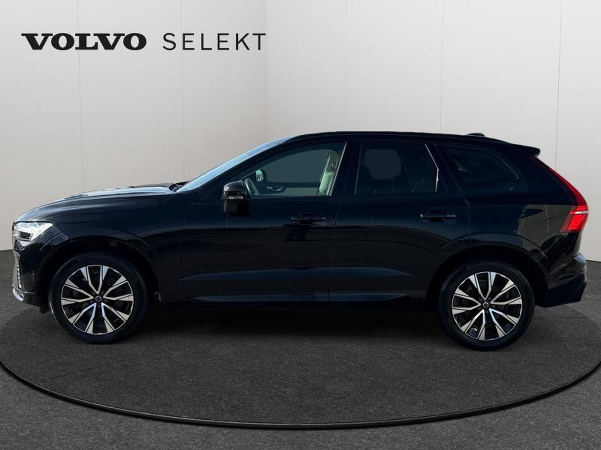 Volvo XC60 B4 Plus Dark / Essence (2023) - Photo 4