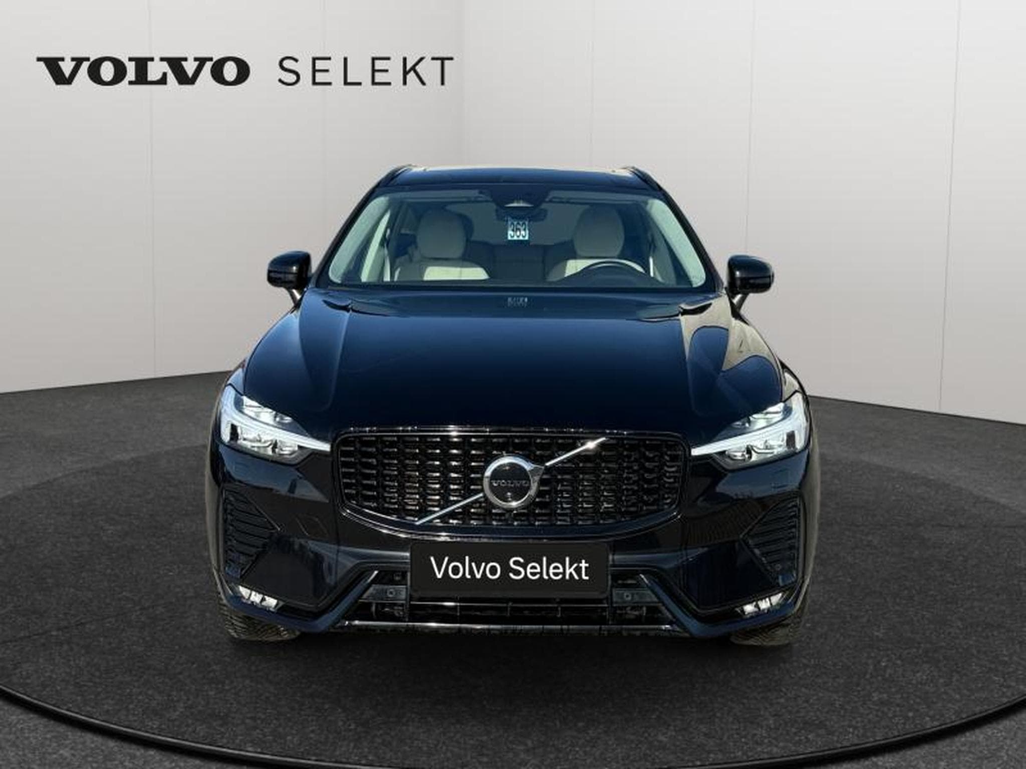 Volvo XC60 B4 Plus Dark / Essence (2023) - Photo 9