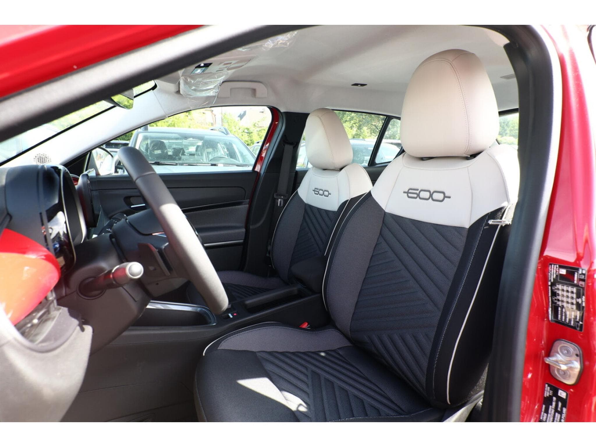 Fiat 600 1.2 Hybrid e-DSC6 110 Icon (2026) - Photo 6