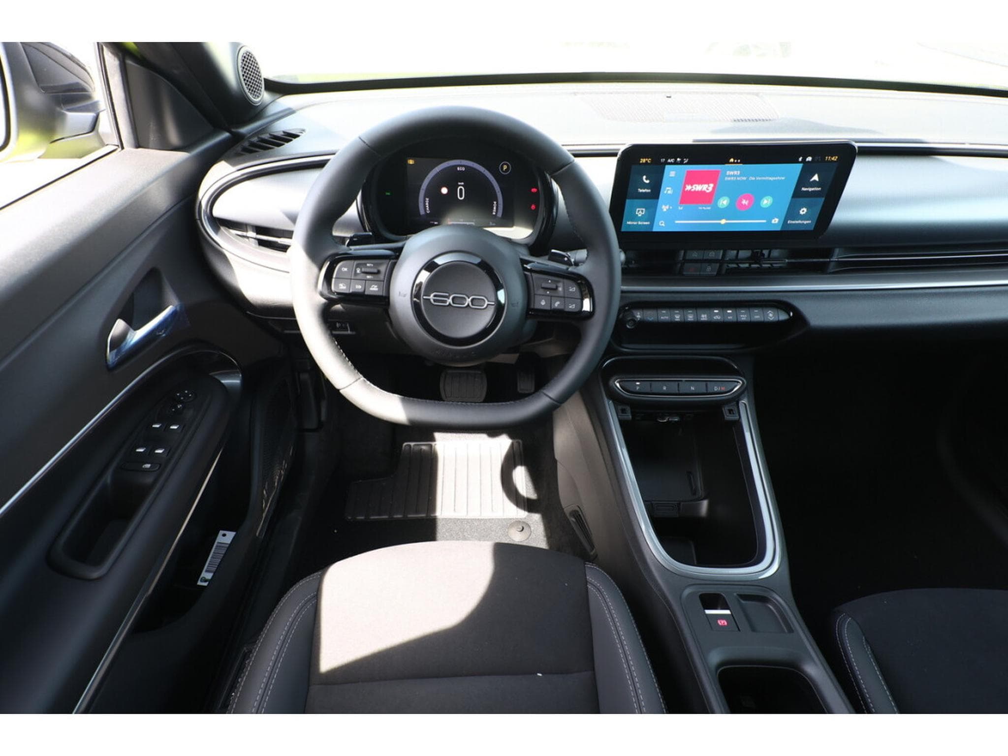 Fiat 600 1.2  Hybrid e-DSC6 145 Sport (2026) - Photo 7