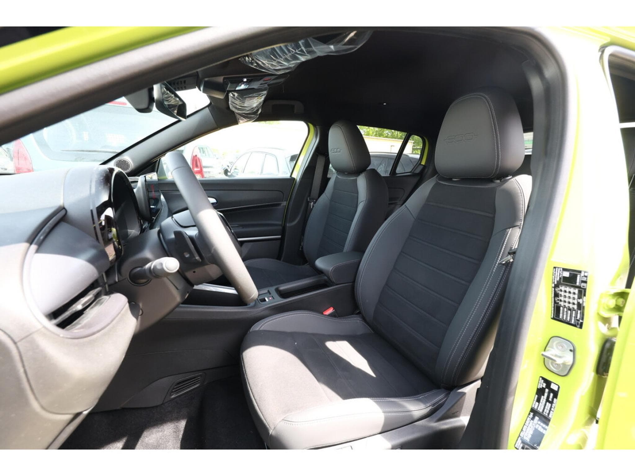 Fiat 600 1.2  Hybrid e-DSC6 145 Sport (2026) - Photo 6