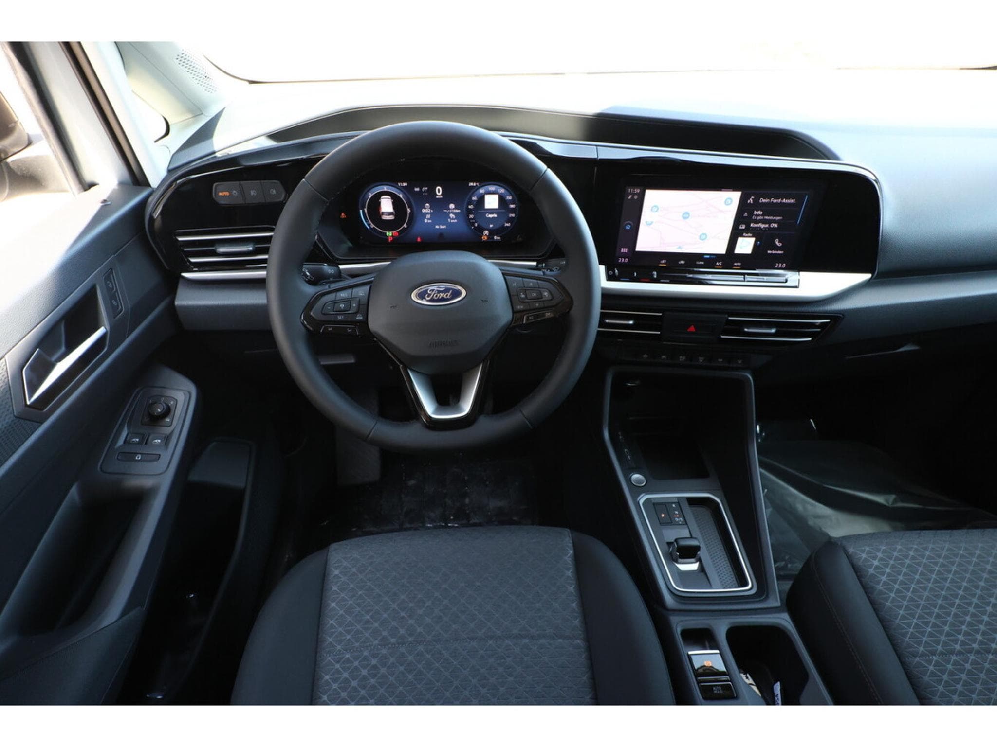 Ford Tourneo 2.0 TDi 122 Auto Titanium (2026) - Photo 6