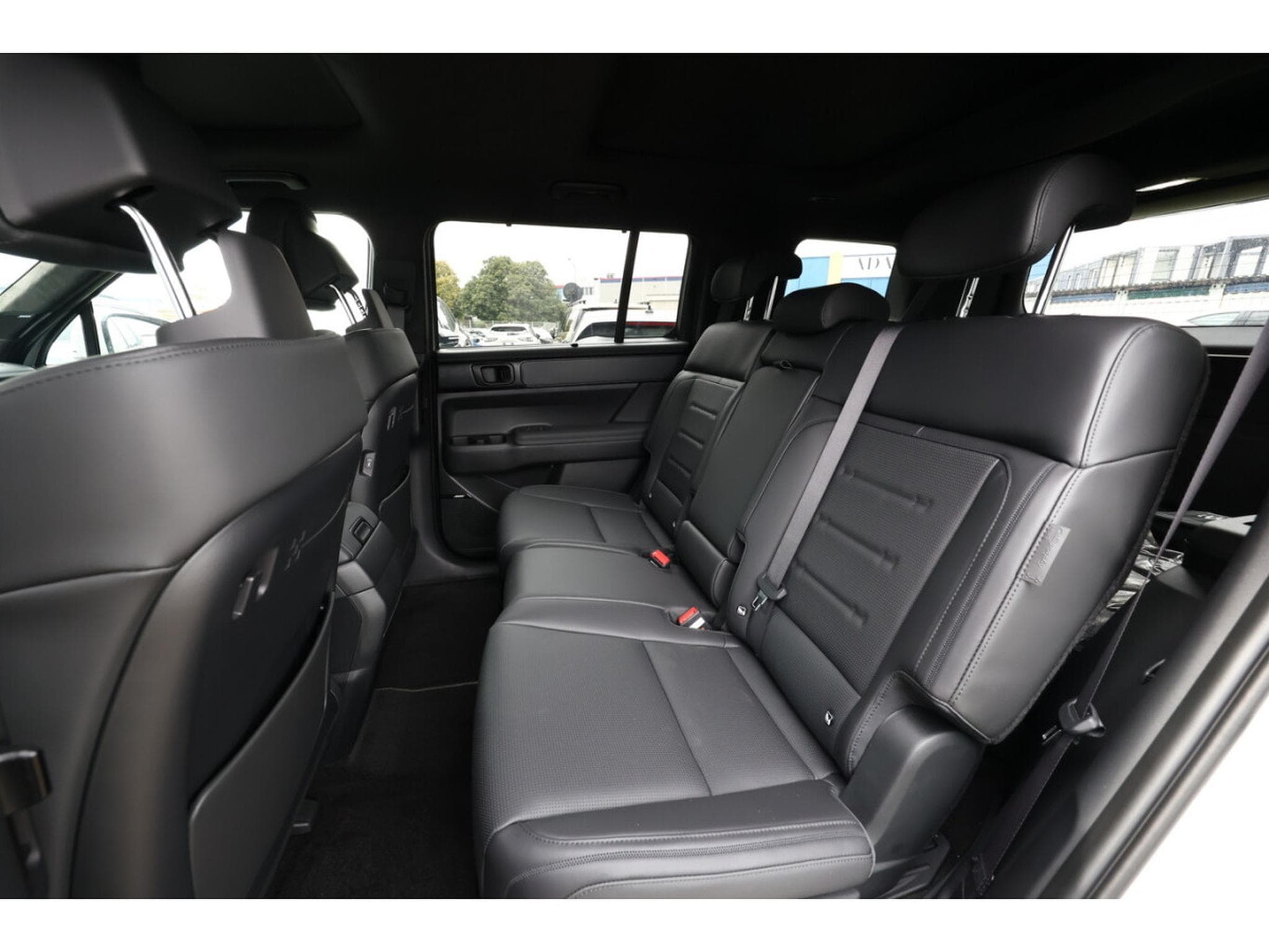 Hyundai Santa Fe 1.6 T-GDI PHEV 239  AT Blackline (2026) - Photo 10