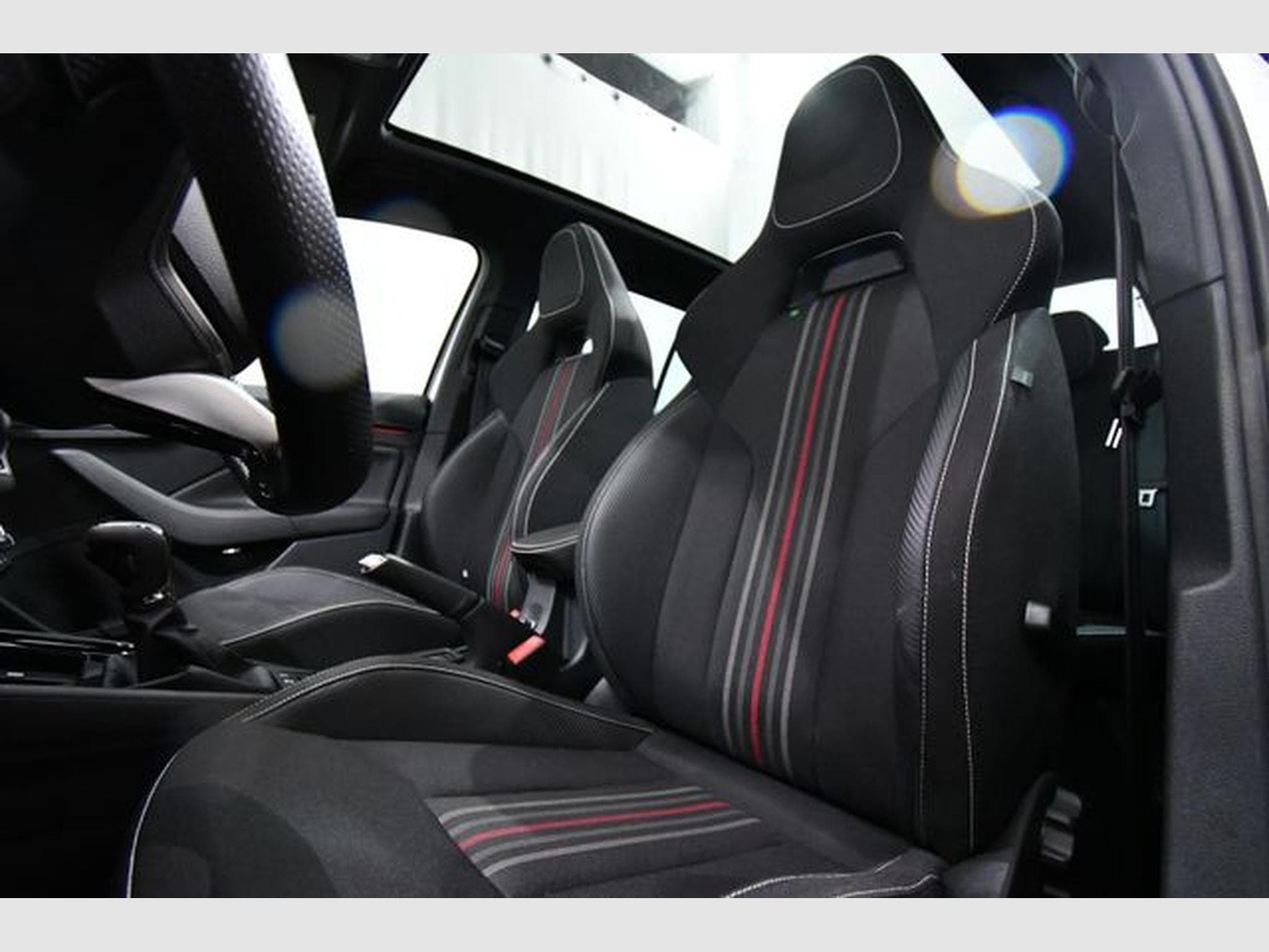 Skoda Kamiq Kamiq Monte Carlo, Pano., 17", Nnavi, ACC, R-Vie (2025) - Photo 6