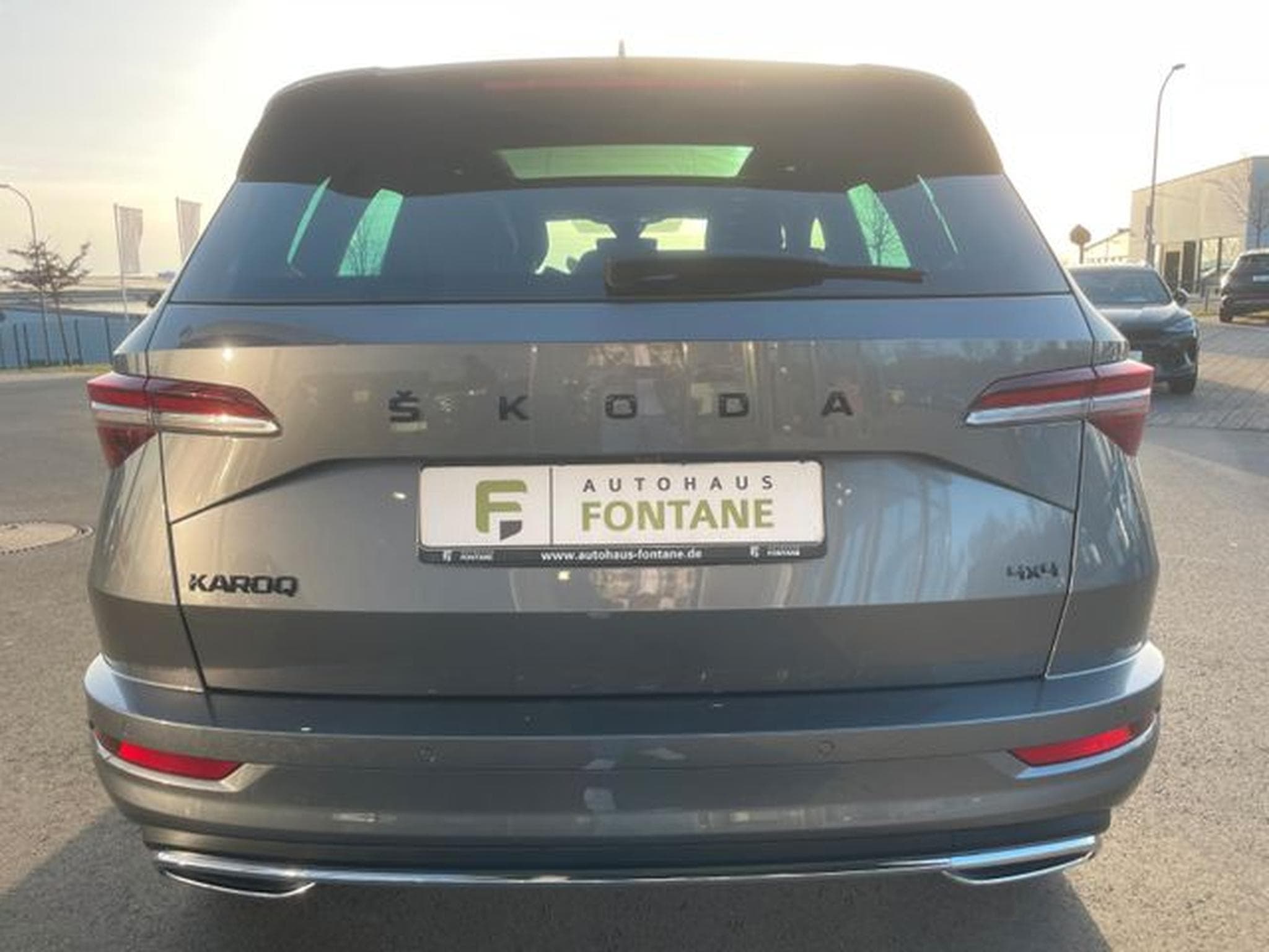 Skoda Karoq Karoq 2.0TDI DSG 4x4 Sportline AHK Pano 360° ACC (2023) - Photo 8