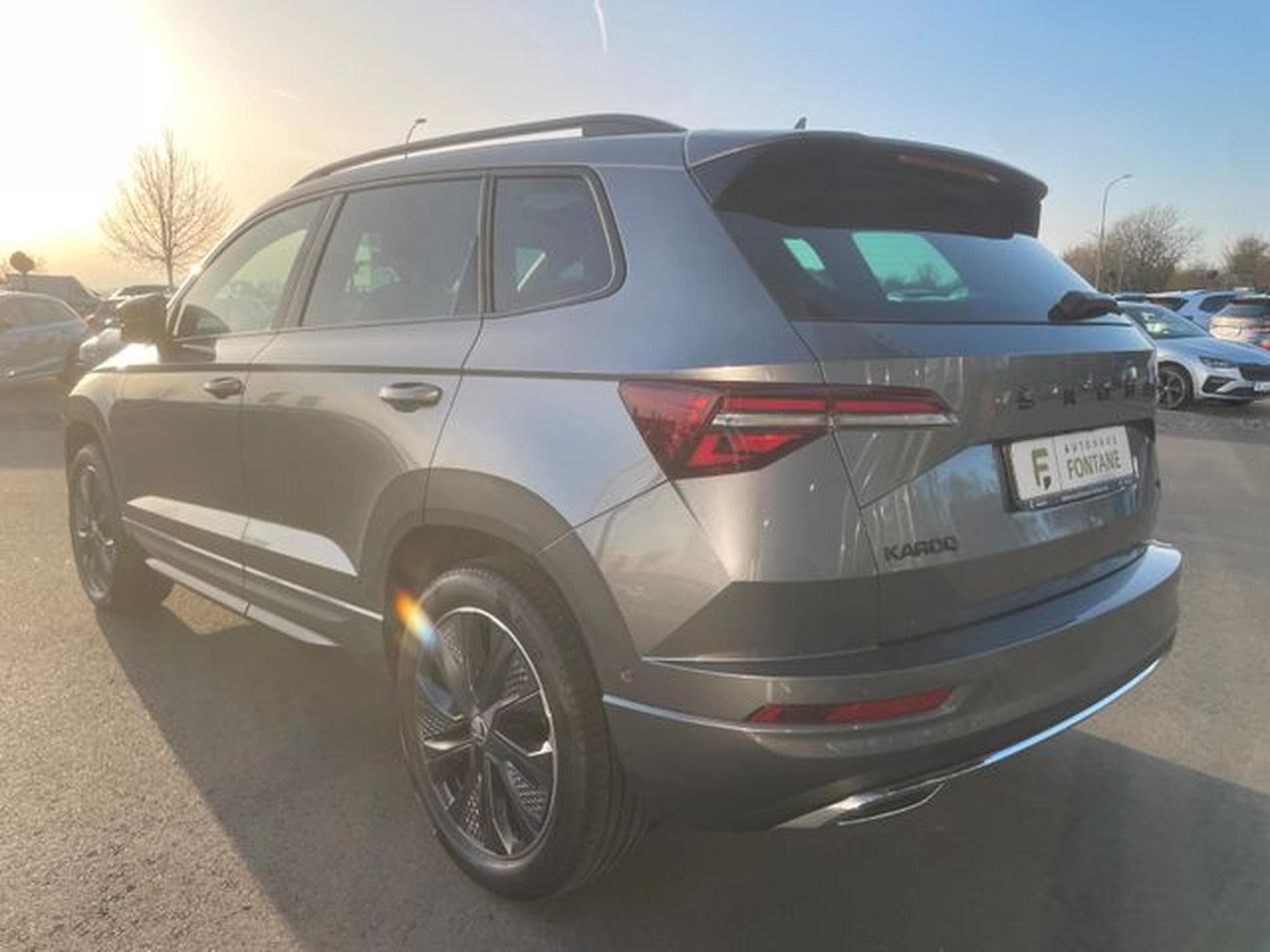 Skoda Karoq Karoq 2.0TDI DSG 4x4 Sportline AHK Pano 360° ACC (2023) - Photo 9