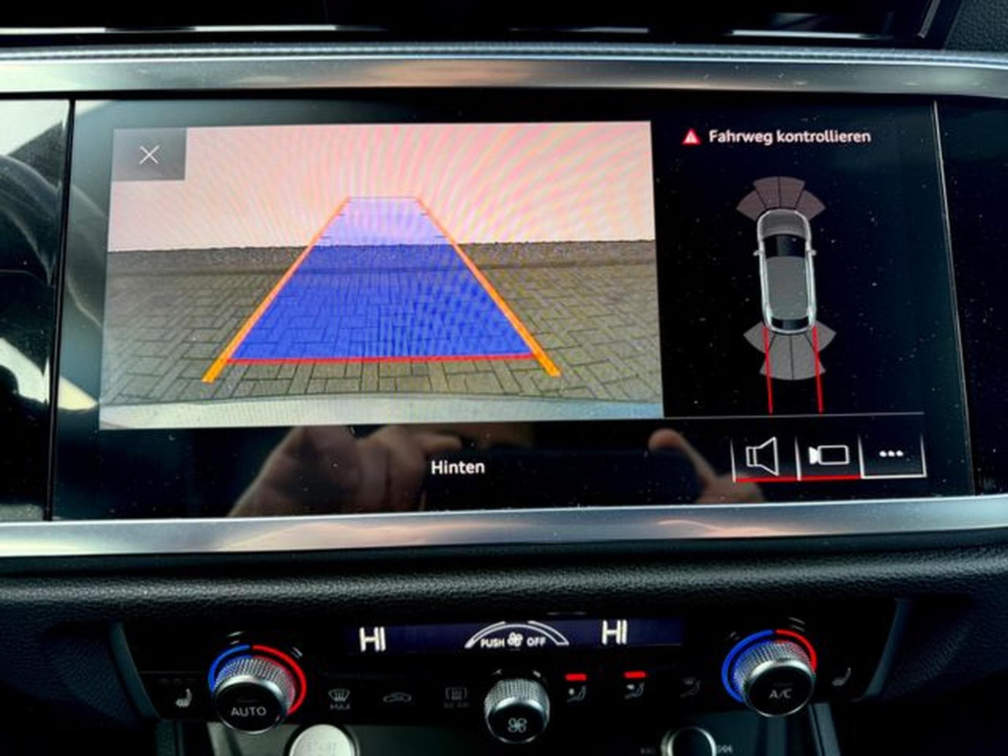 Audi Q3 Q3 Sportback 45 TFSI quattro S line Sport Plus (2020) - Photo 17