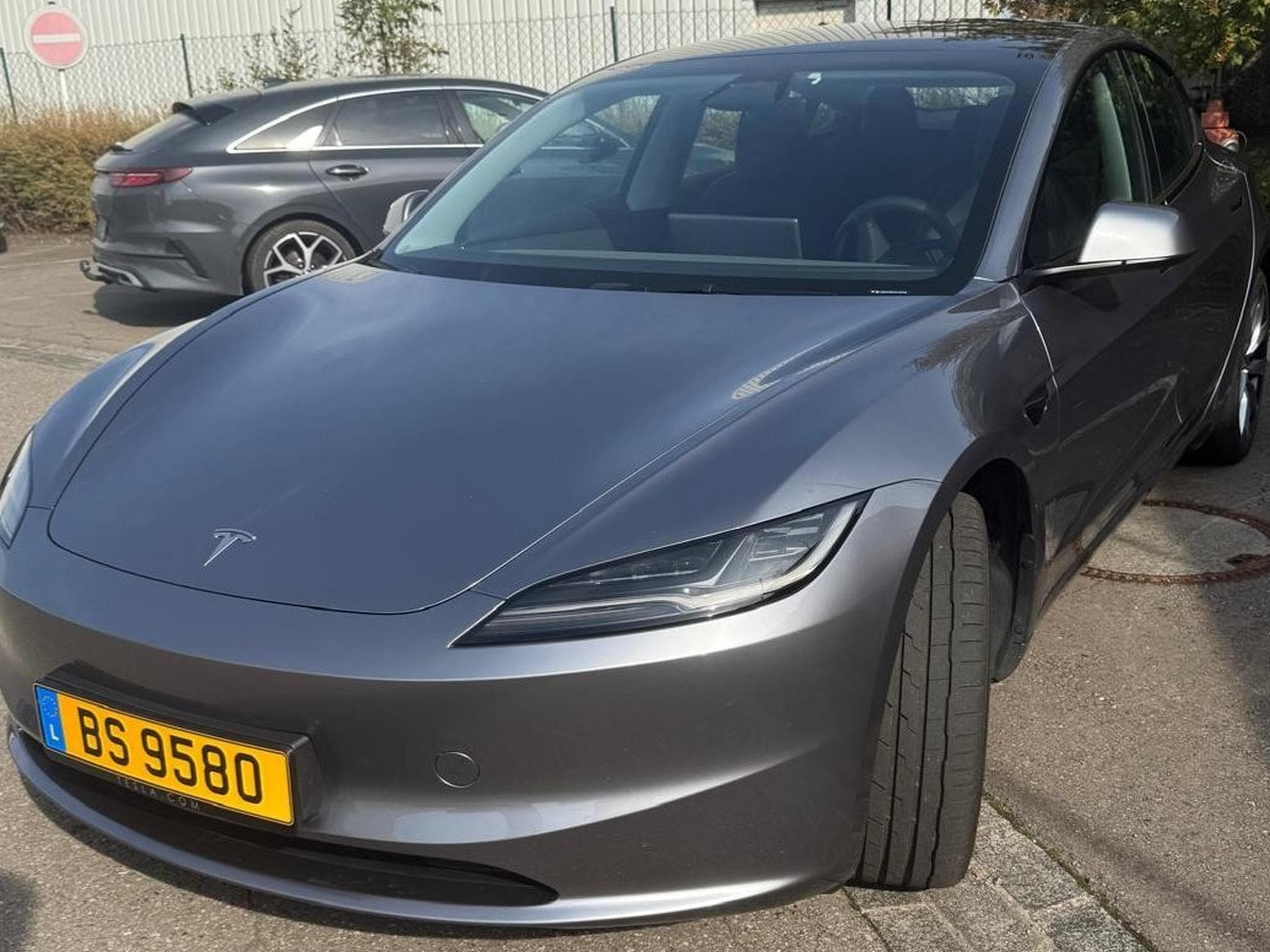 Tesla Model 3 Highland (2025) - Photo 1