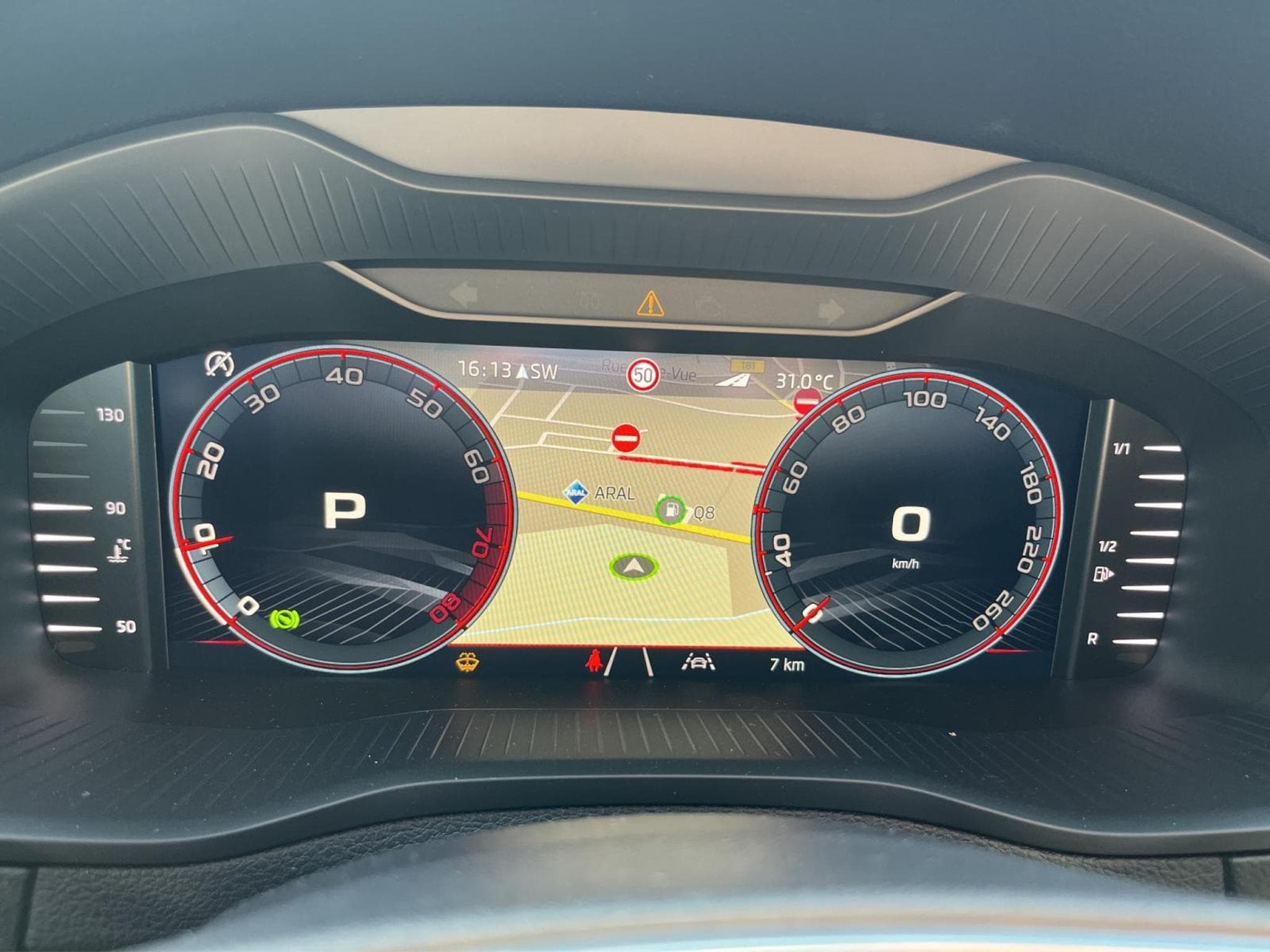 Skoda Karoq Sportline (2026) - Foto 10