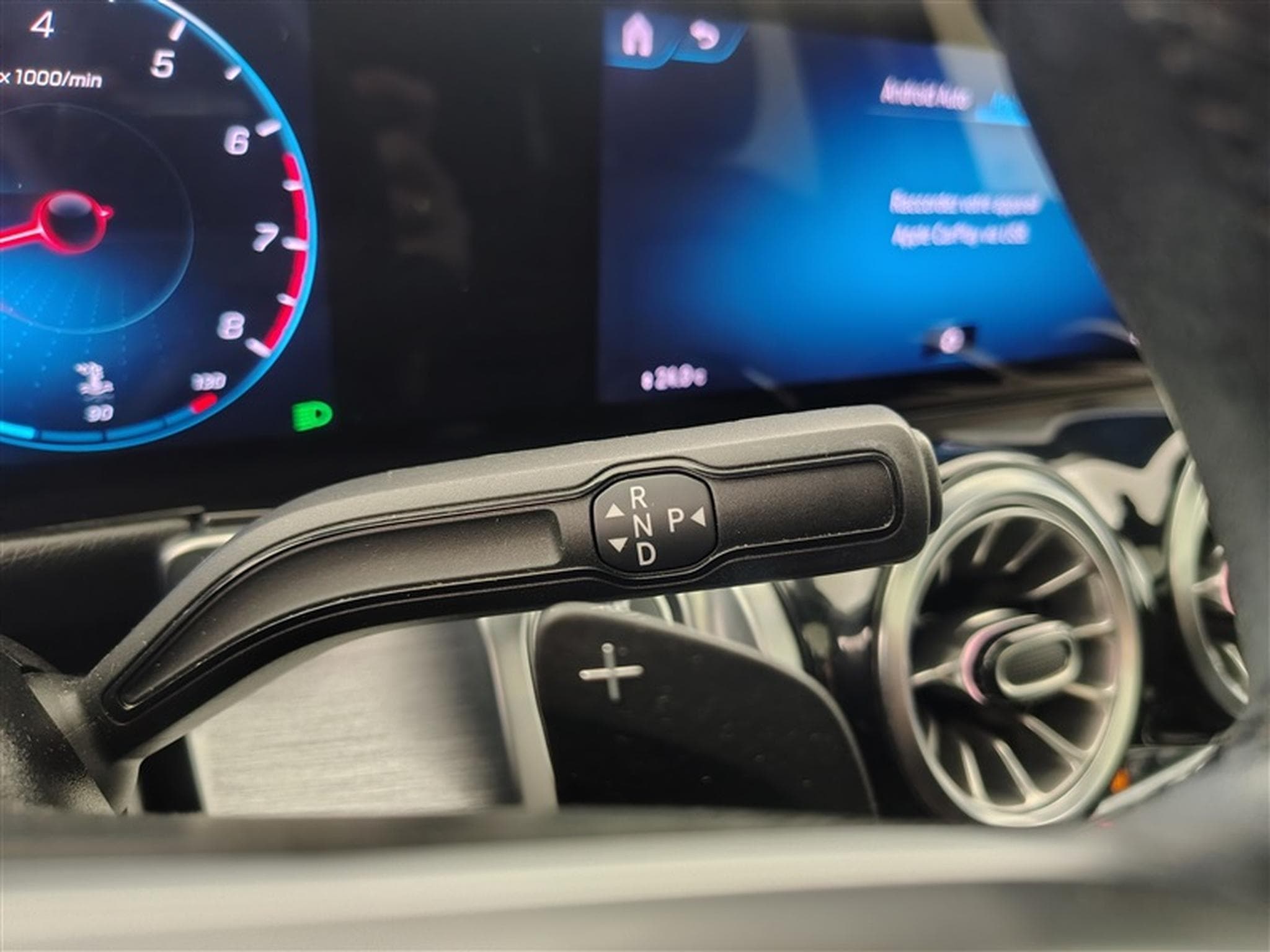Mercedes GLB 180 GLB 180 Business Solution CUIR/NAVI/FULL LED/JA18 (2021) - Photo 12