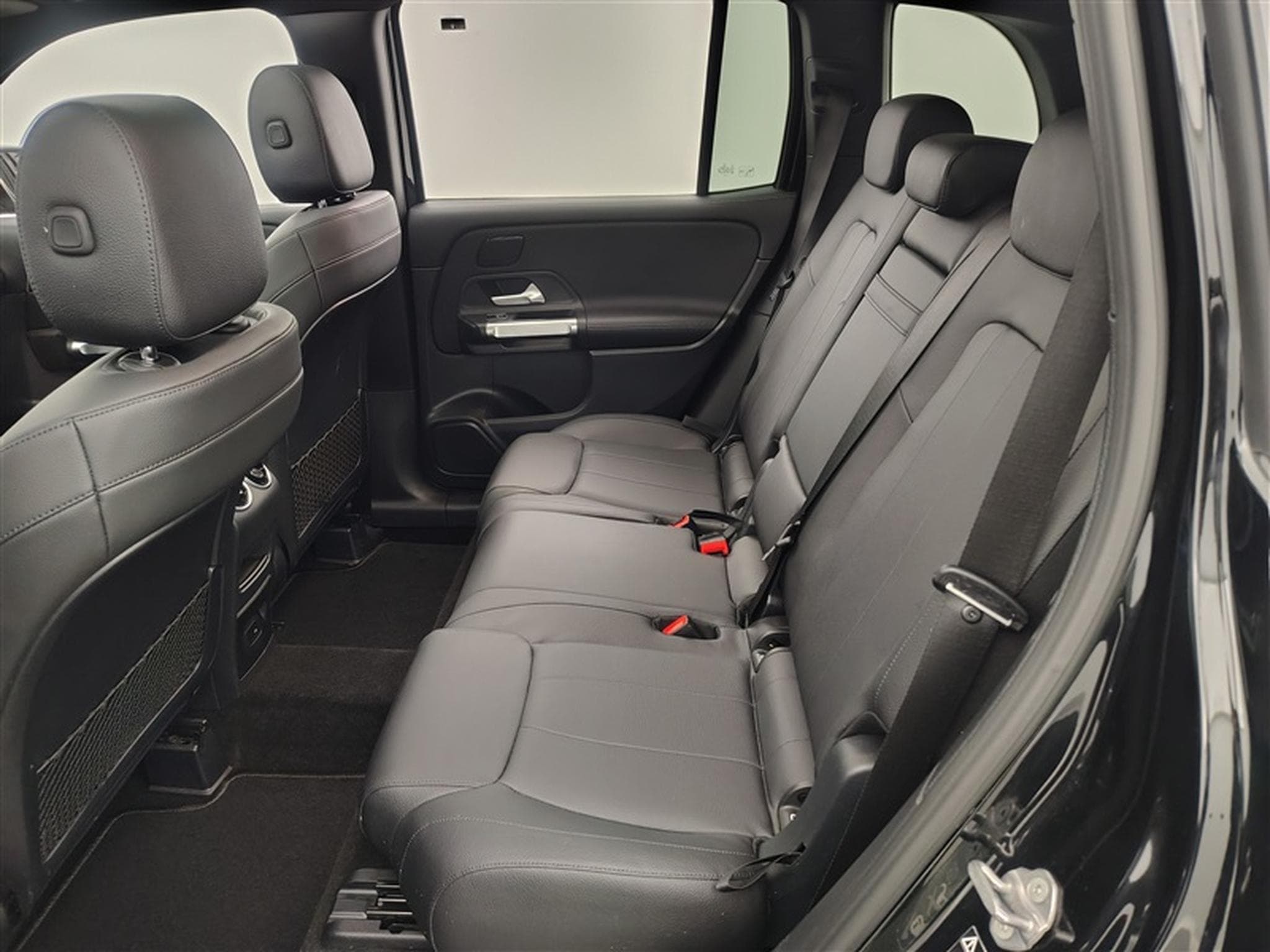 Mercedes GLB 180 GLB 180 Business Solution CUIR/NAVI/FULL LED/JA18 (2021) - Photo 13