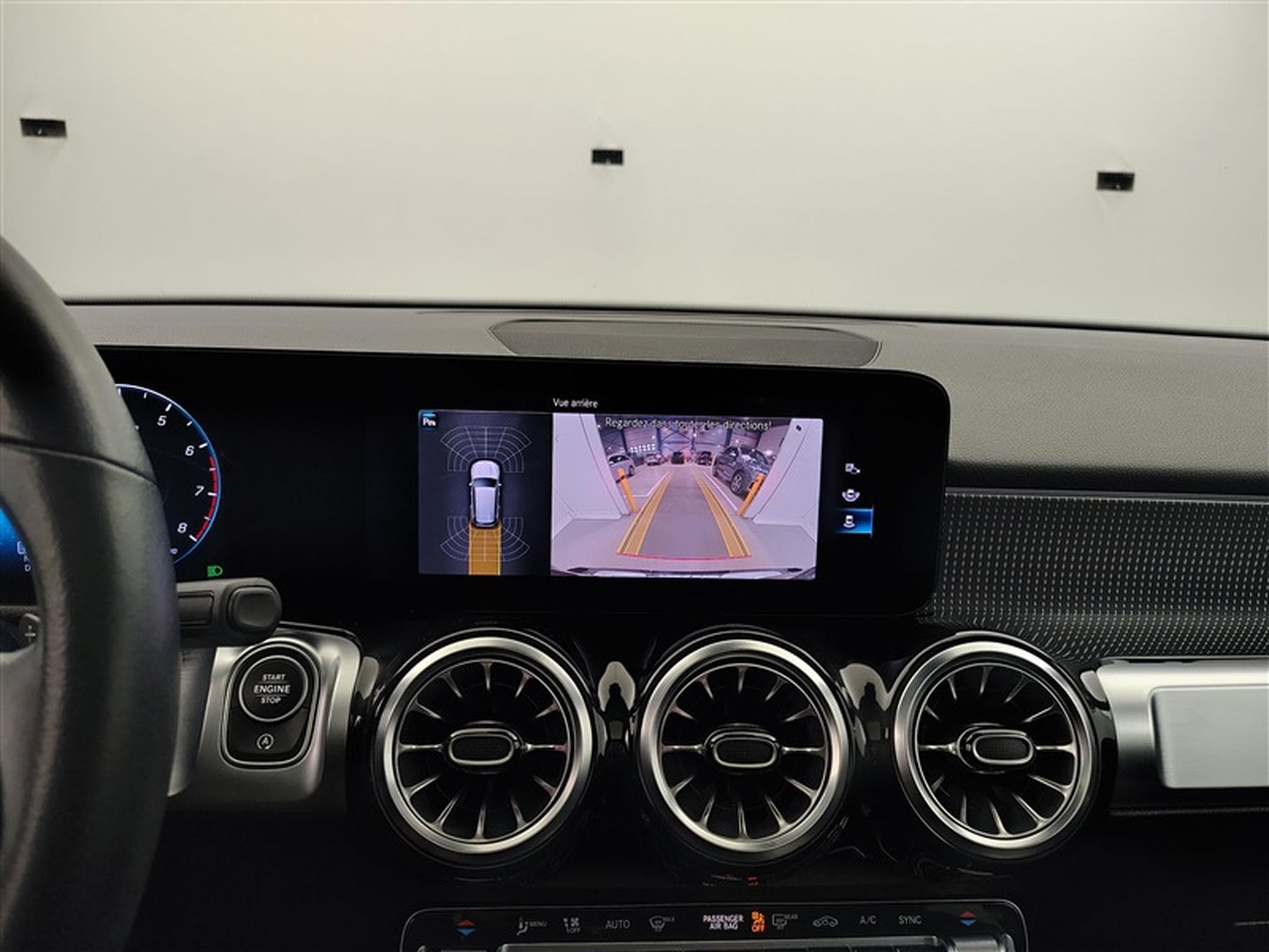 Mercedes GLB 180 GLB 180 Business Solution CUIR/NAVI/FULL LED/JA18 (2021) - Photo 18