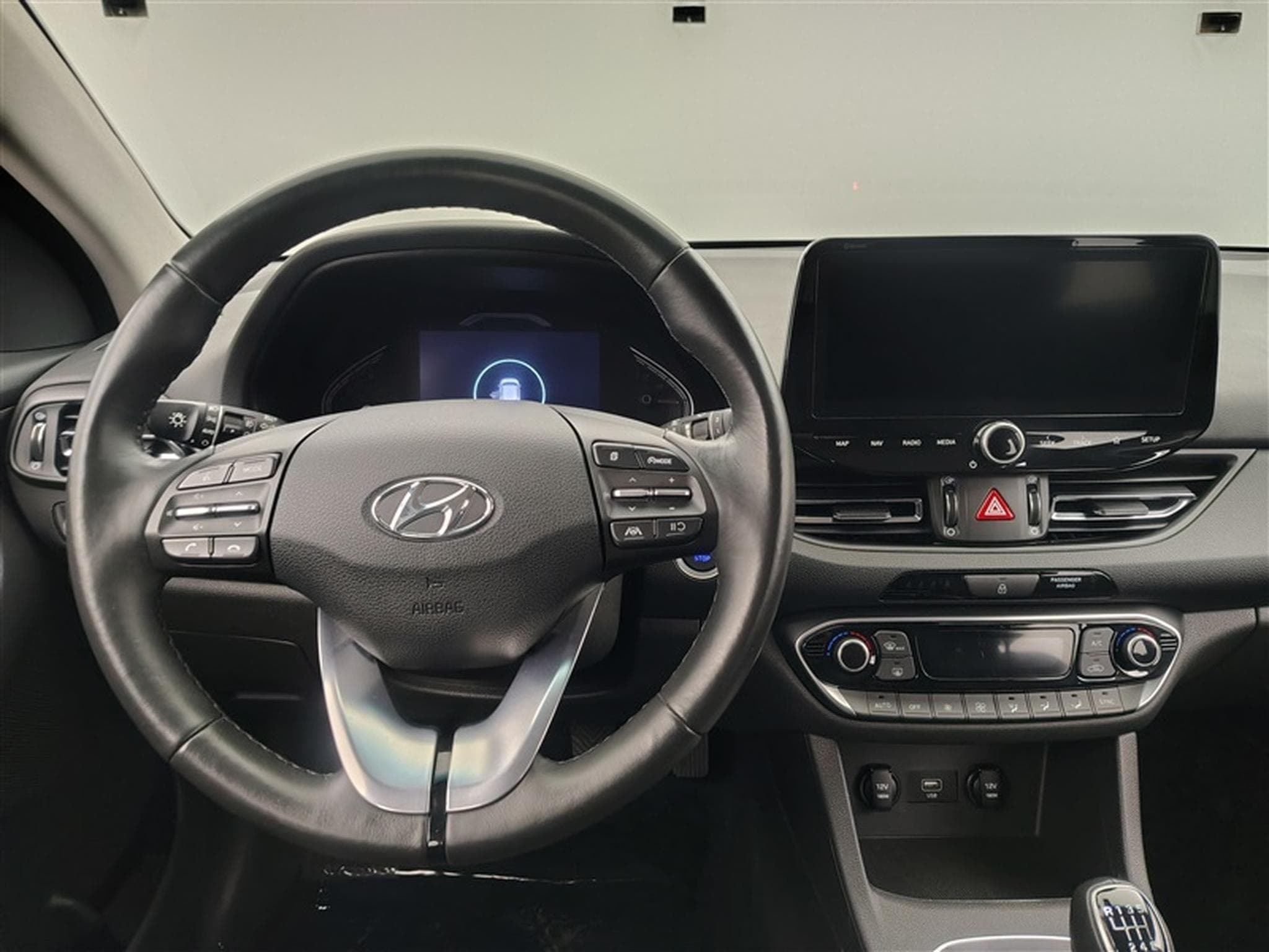 Hyundai i30 1.0 T-GDi MHEV Techno (2023) - Photo 9