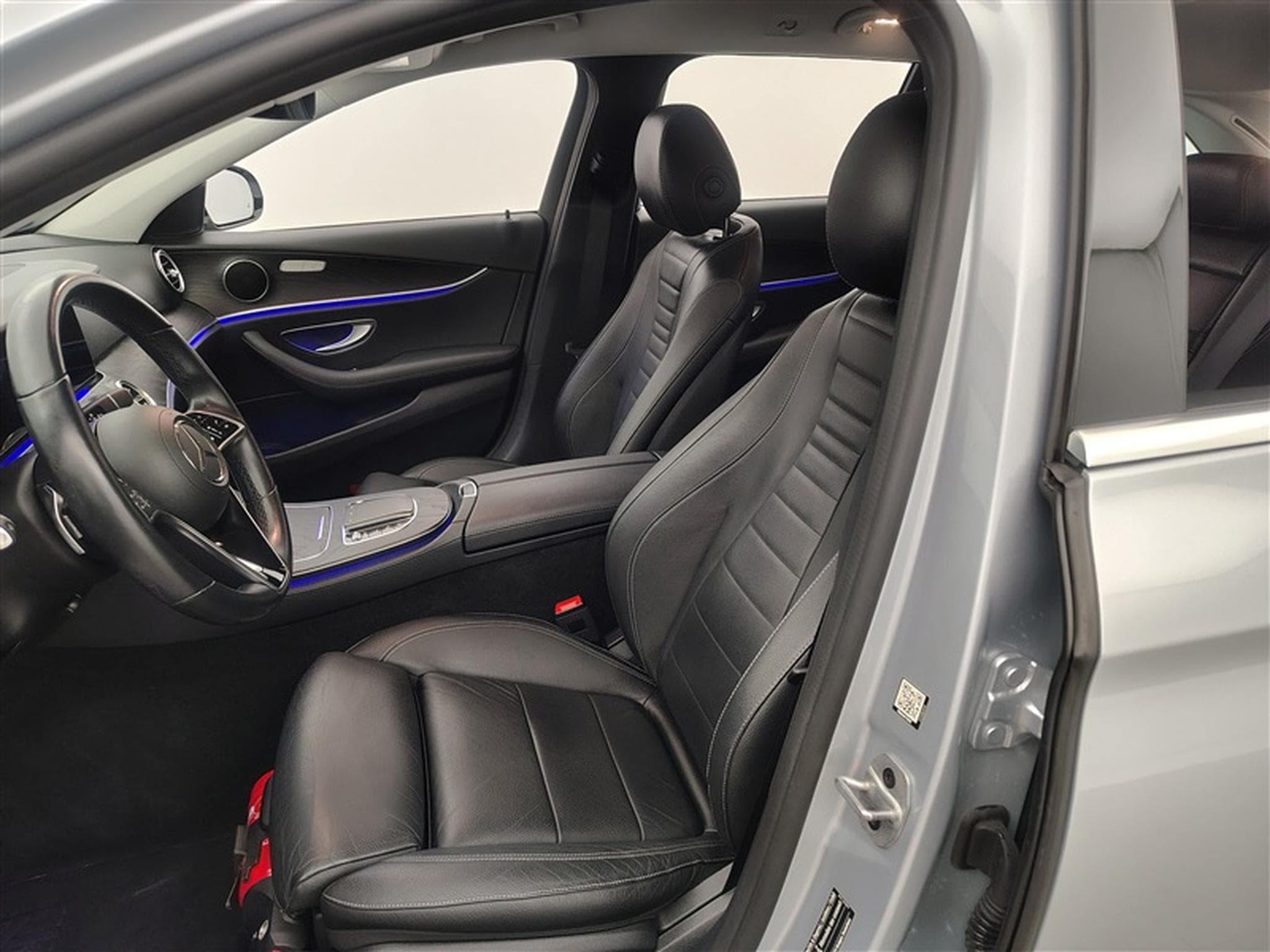 Mercedes E 200 E200 d 9G-Tronic Avantgarde CUIR / NAVI / FULL LED (2020) - Photo 7