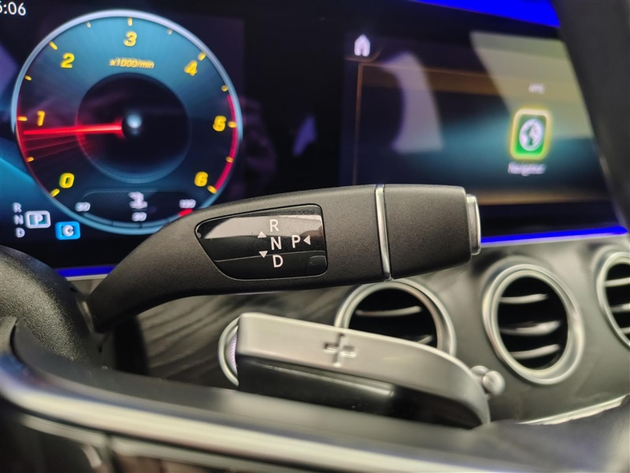 Mercedes E 200 E200 d 9G-Tronic Avantgarde CUIR / NAVI / FULL LED (2020) - Photo 12