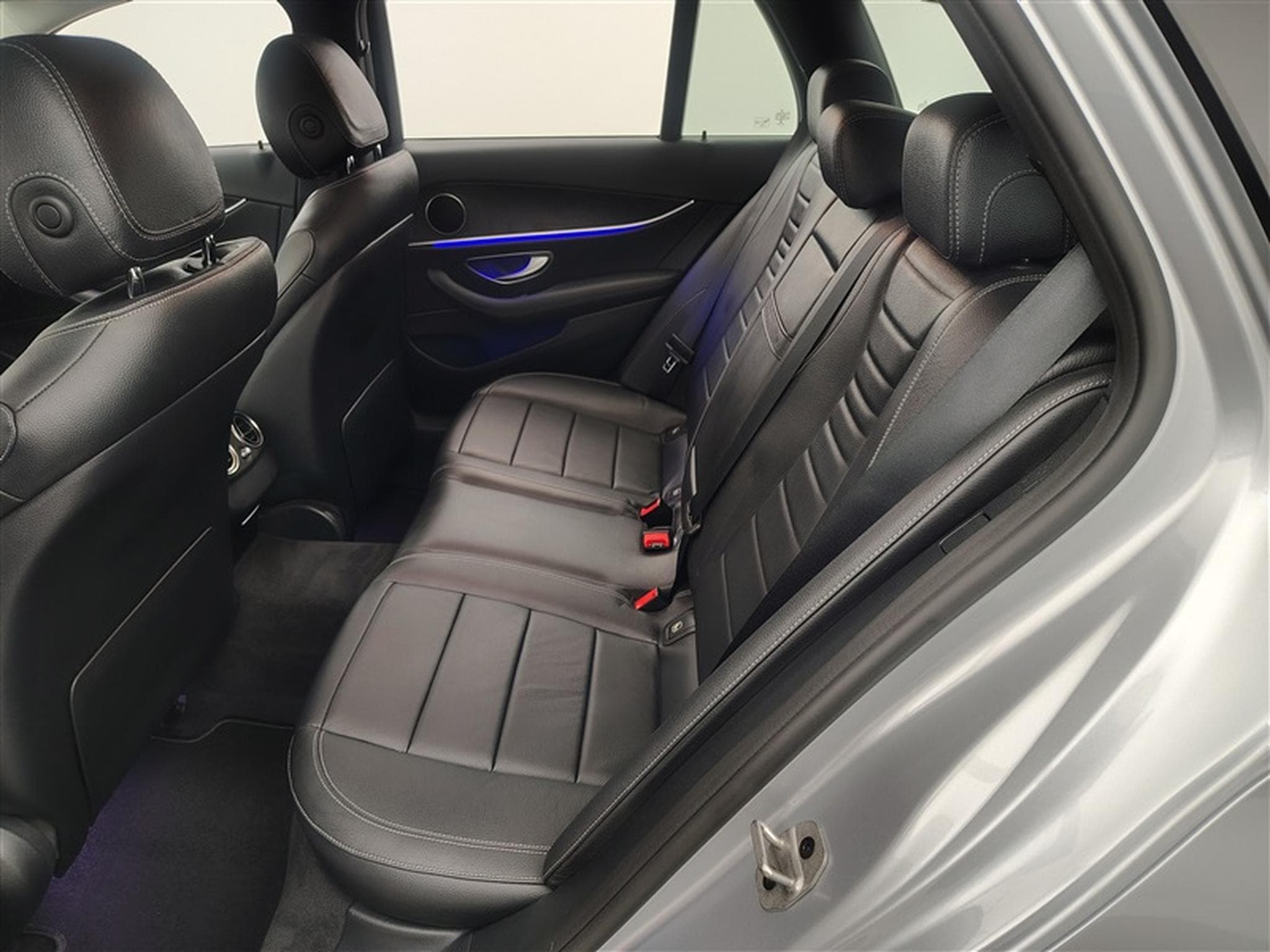 Mercedes E 200 E200 d 9G-Tronic Avantgarde CUIR / NAVI / FULL LED (2020) - Photo 13