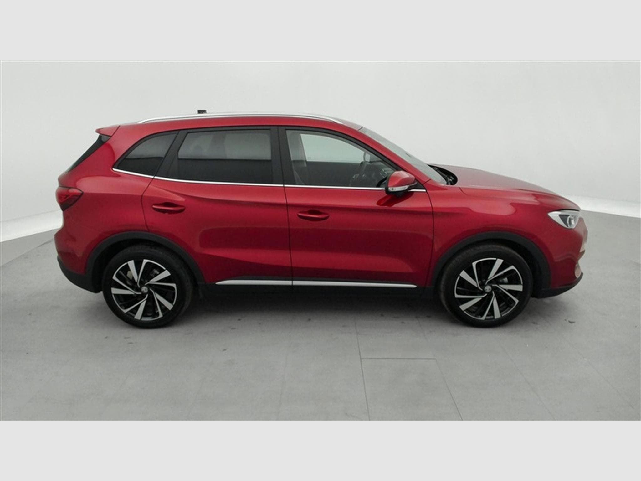 MG ZS Hybrid+ 1.5 Luxury (2025) - Photo 22