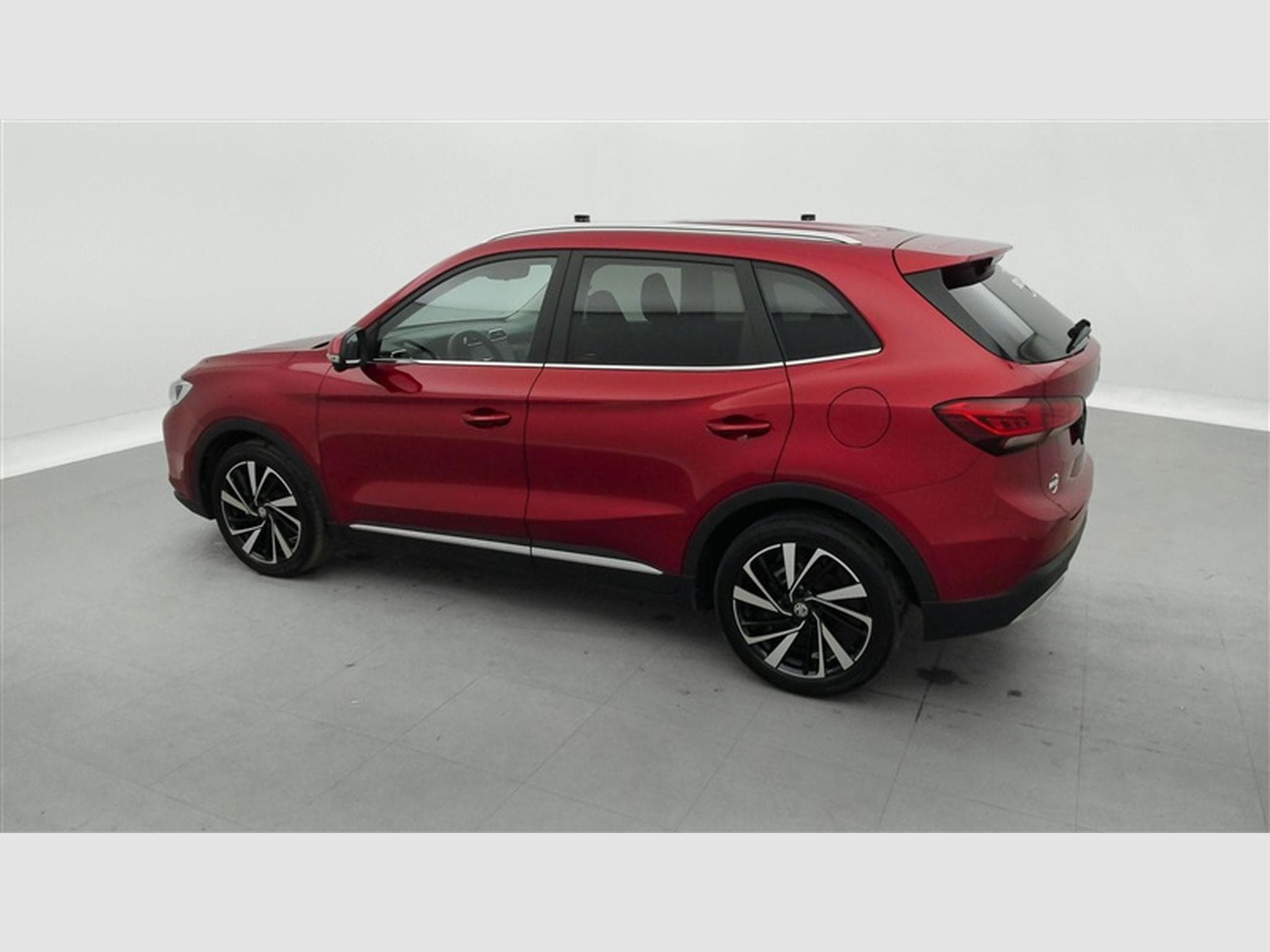 MG ZS Hybrid+ 1.5 Luxury (2025) - Photo 25