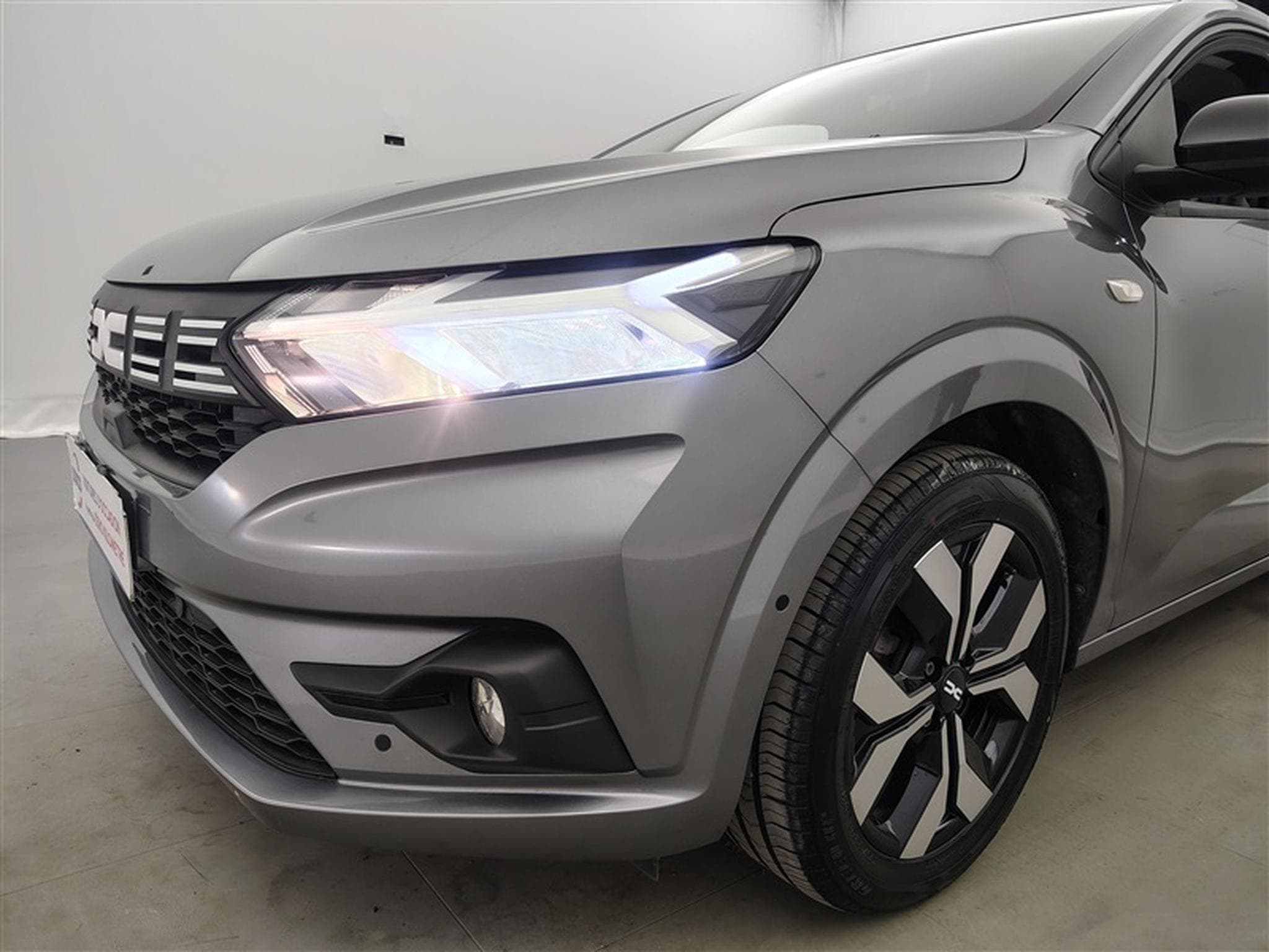 Dacia Sandero 1.0 Eco-G Journey (2025) - Photo 15