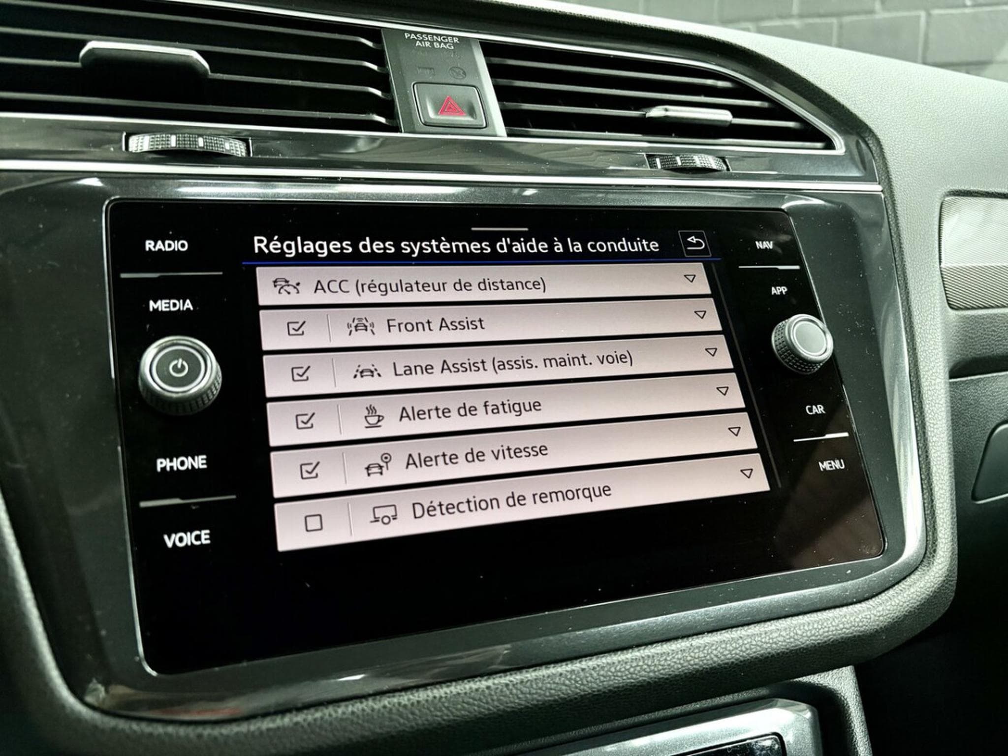 VW Tiguan Allspace Life 1.5 TSI 150 CV DSG7 *7 PLACES *ATTELAGE* *HAYO (2025) - Foto 19