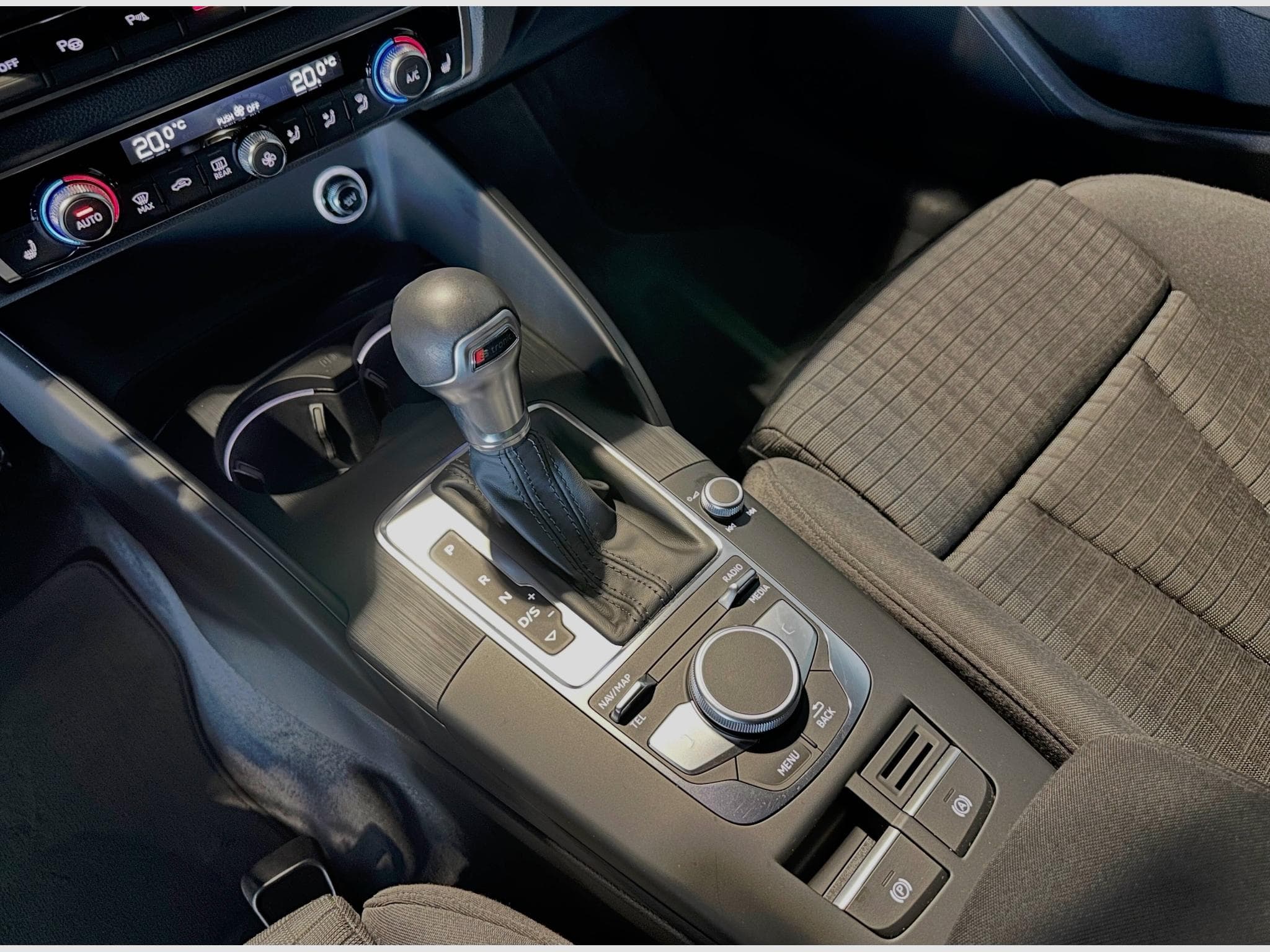 Audi A3 A3 SPORTBACK TFSI SPORT S-TRONIC (2019) - Photo 9