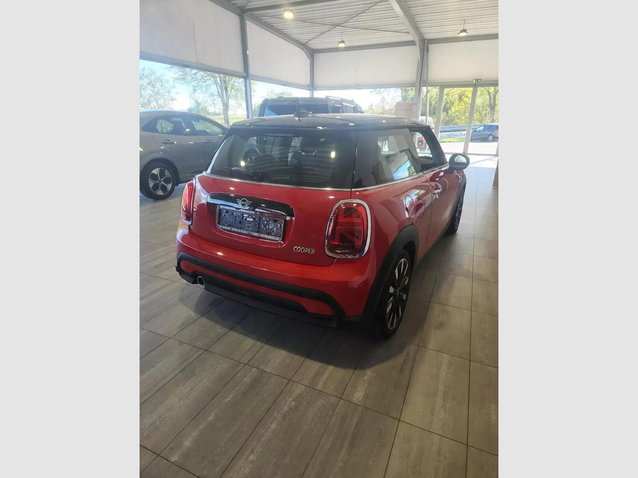 Mini Cooper 1.5i 136cv Classic Trim (2023) - Photo 3