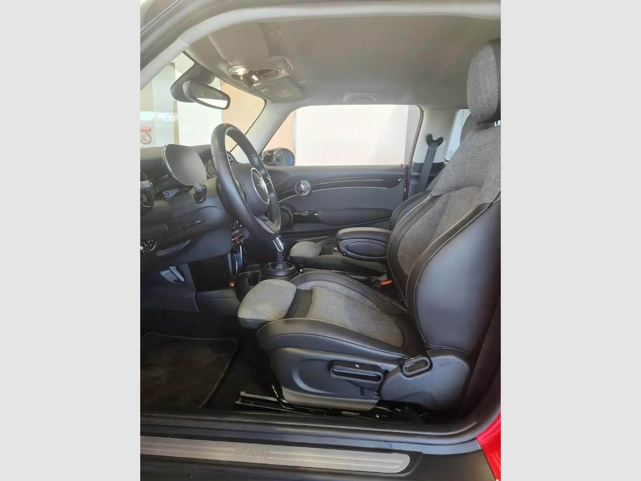 Mini Cooper 1.5i 136cv Classic Trim (2023) - Photo 5